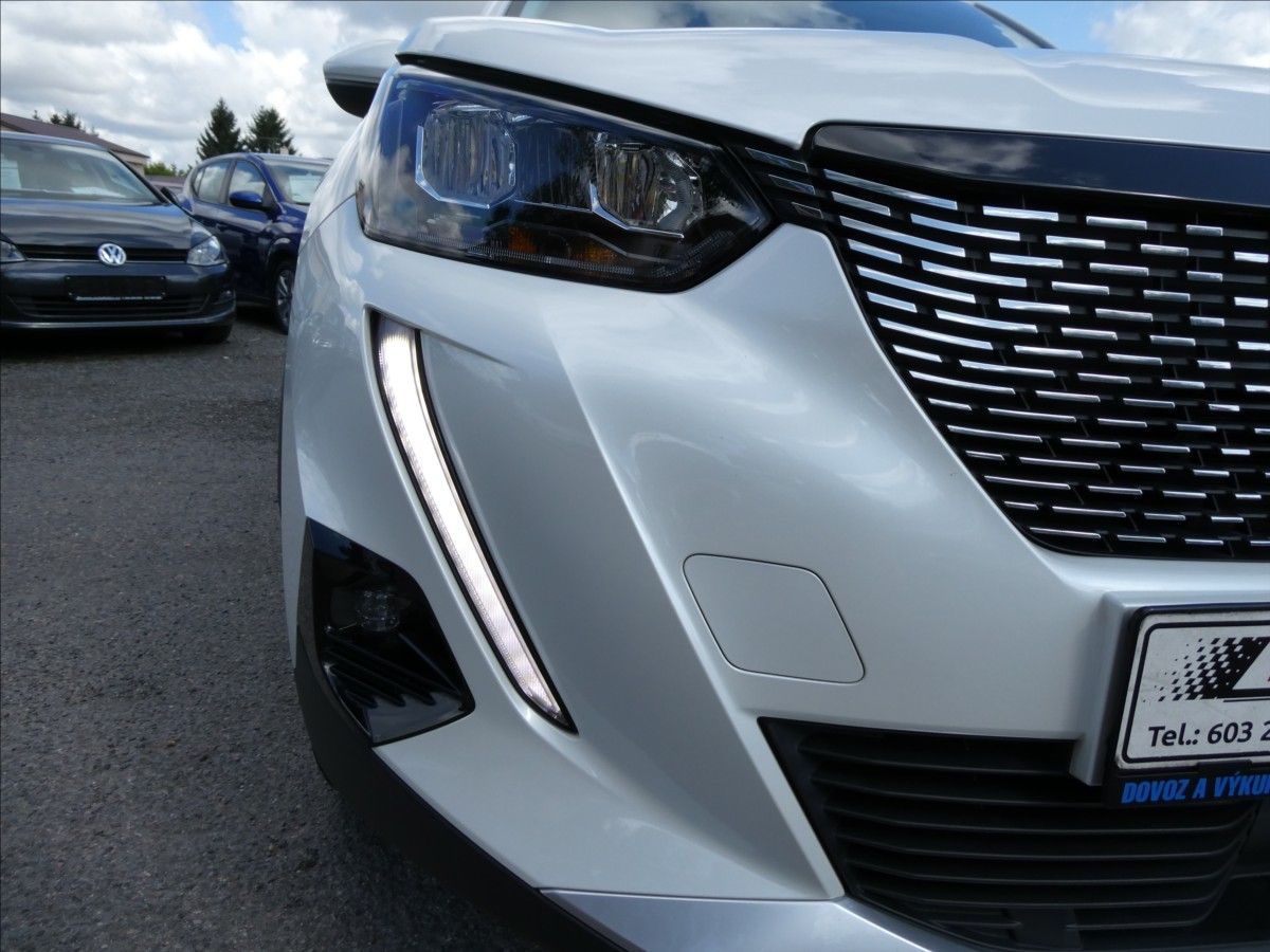 Peugeot 2008, 1,2 PureTech 96kW AT8, ALLURE - fotka 5
