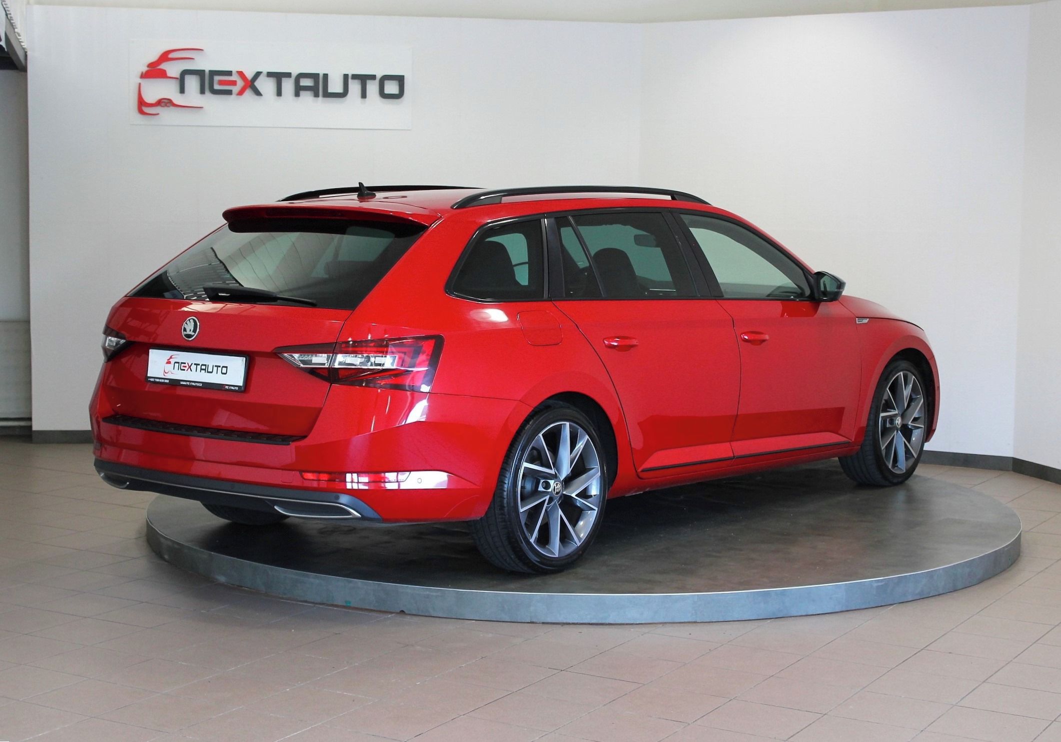 Škoda Superb, 2.0 TDI 140kW DSG SPORTLINE - fotka 5