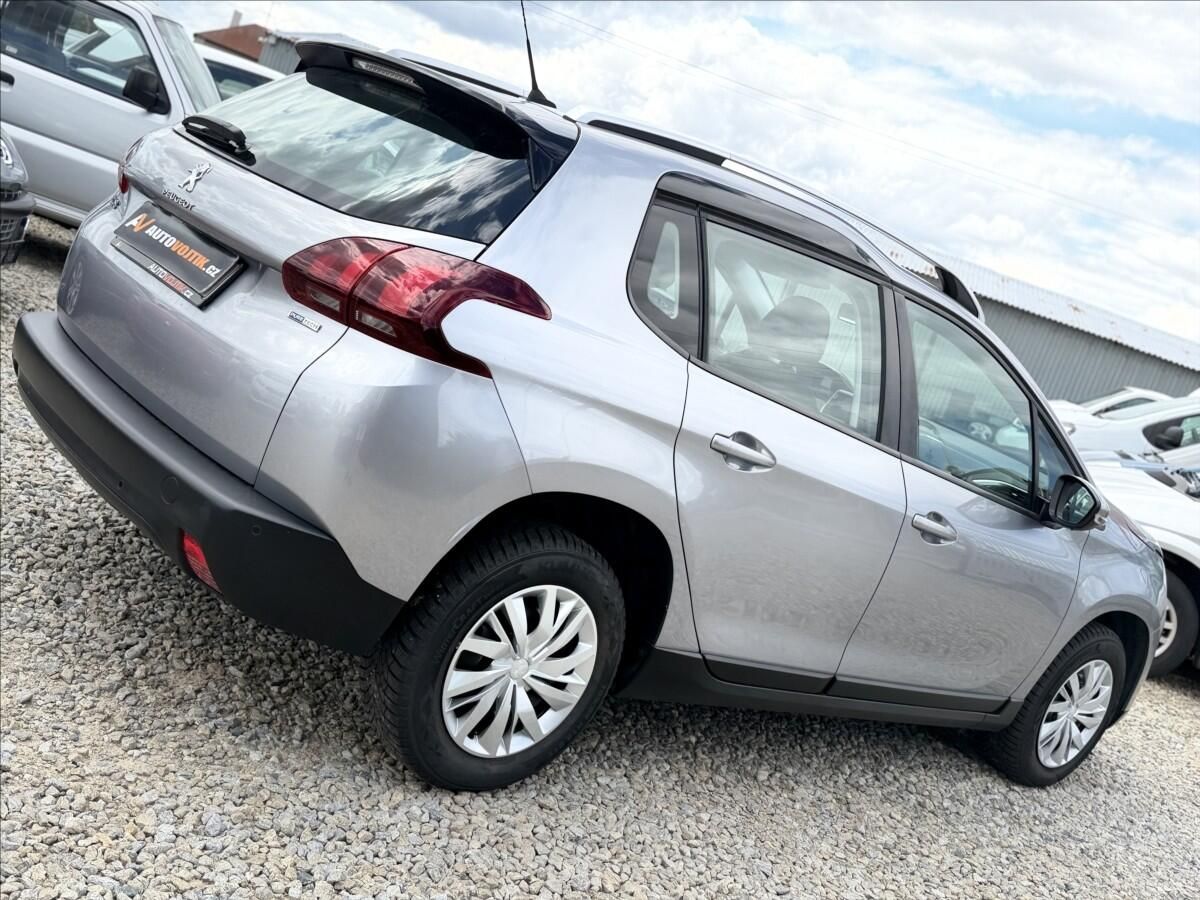 Peugeot 2008, 1,2 i 81kW AUTOMAT - fotka 5