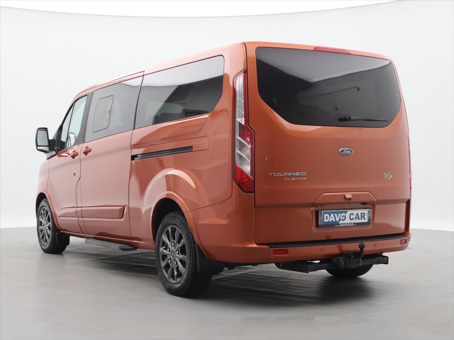 Ford Tourneo Custom, 2,0 TDCI 136kW Titanium CZ DPH - fotka 5