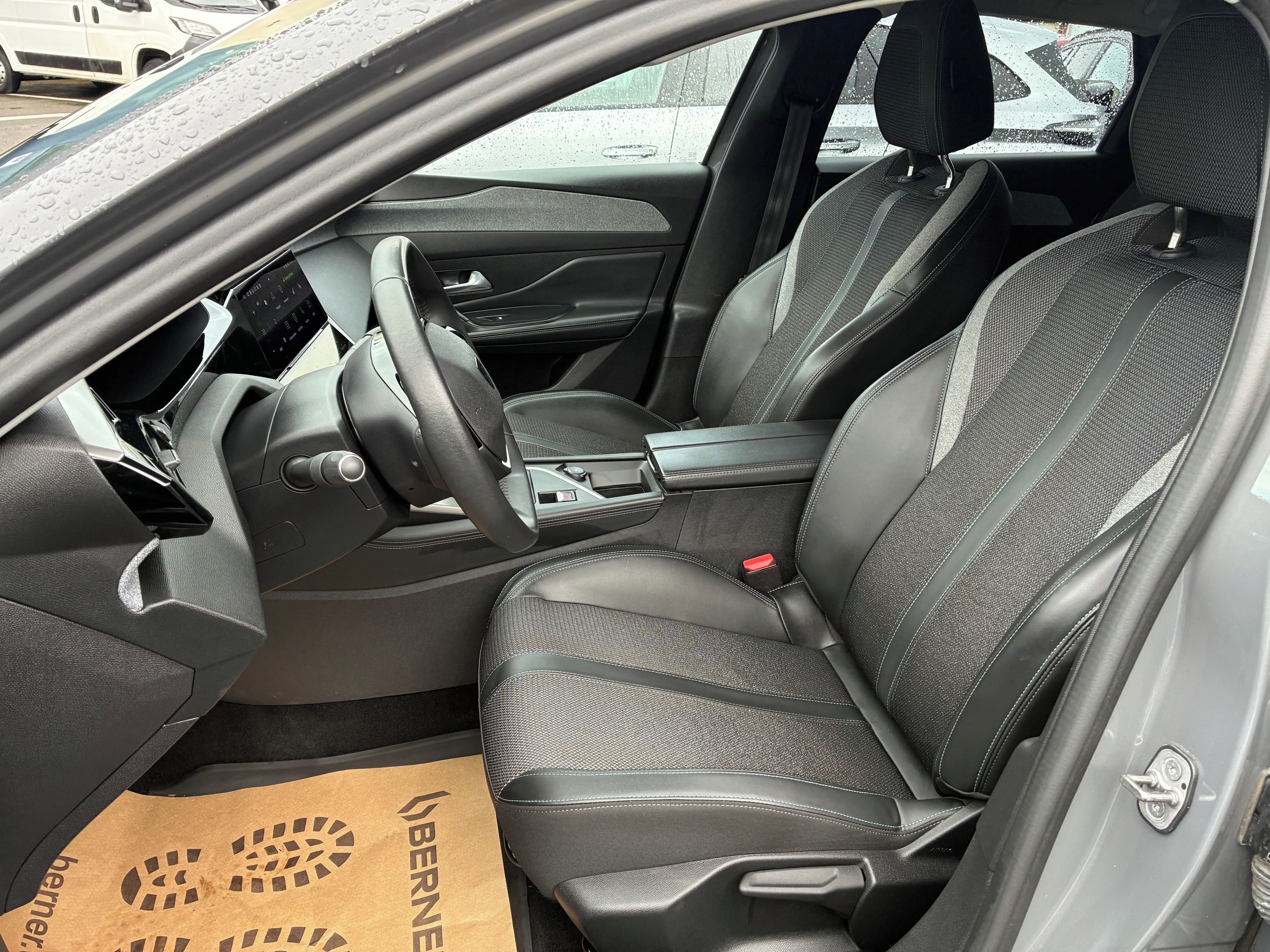 Peugeot 308, SW ALLURE 1.2 PureTech 130 MAN - fotka 6