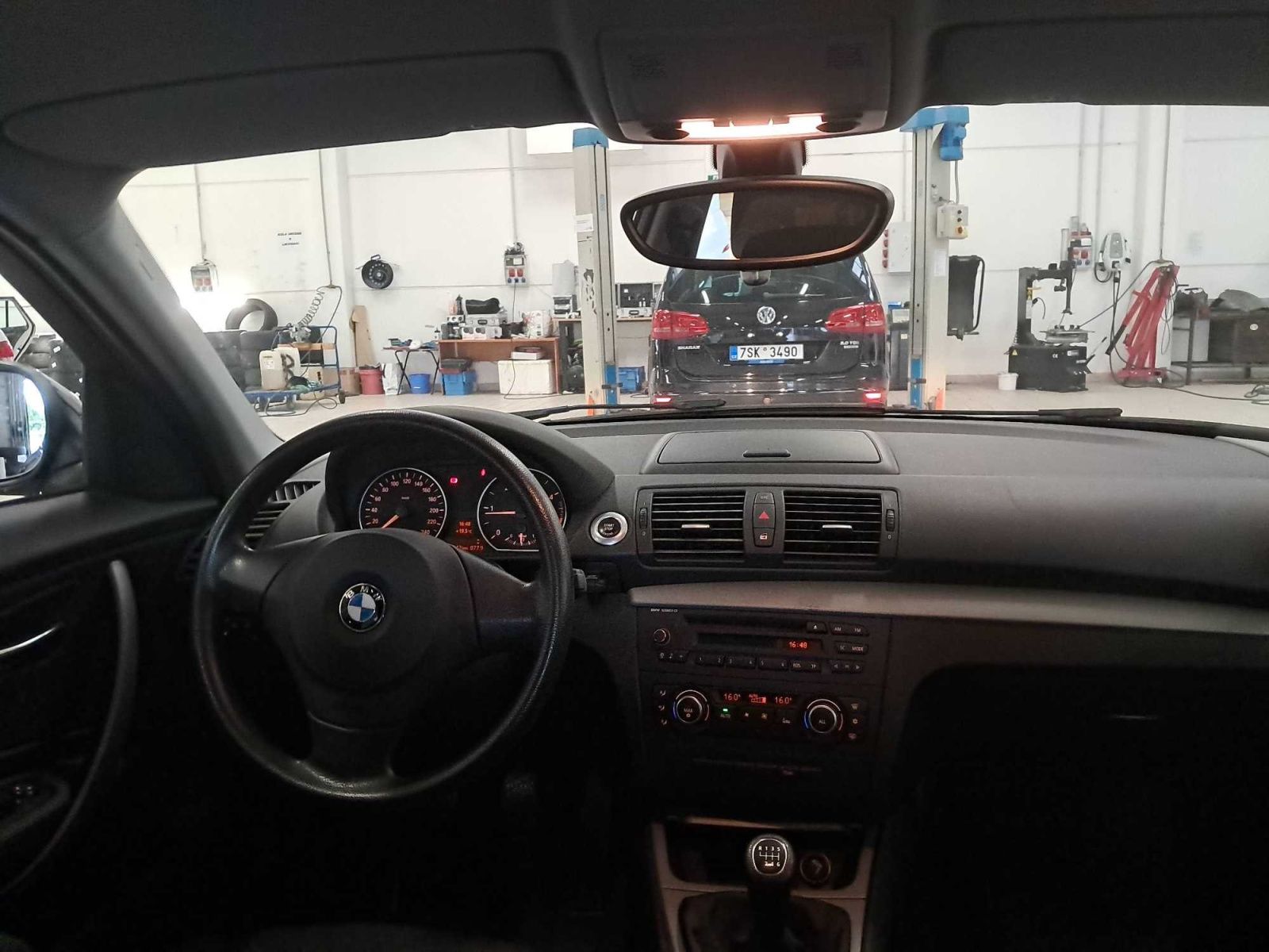 BMW Řada 1, 116d, Automatická klima - fotka 3