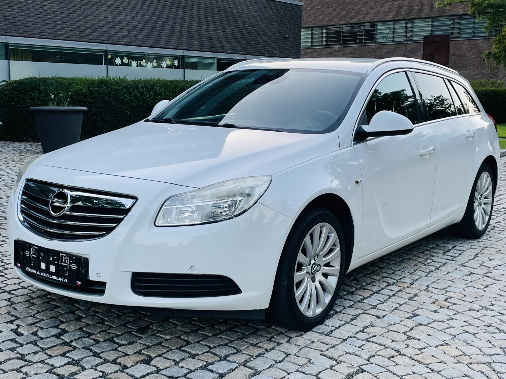 Opel Insignia, 2.0CDTi MANUÁL TAŽNÉ SENZORY - fotka 4