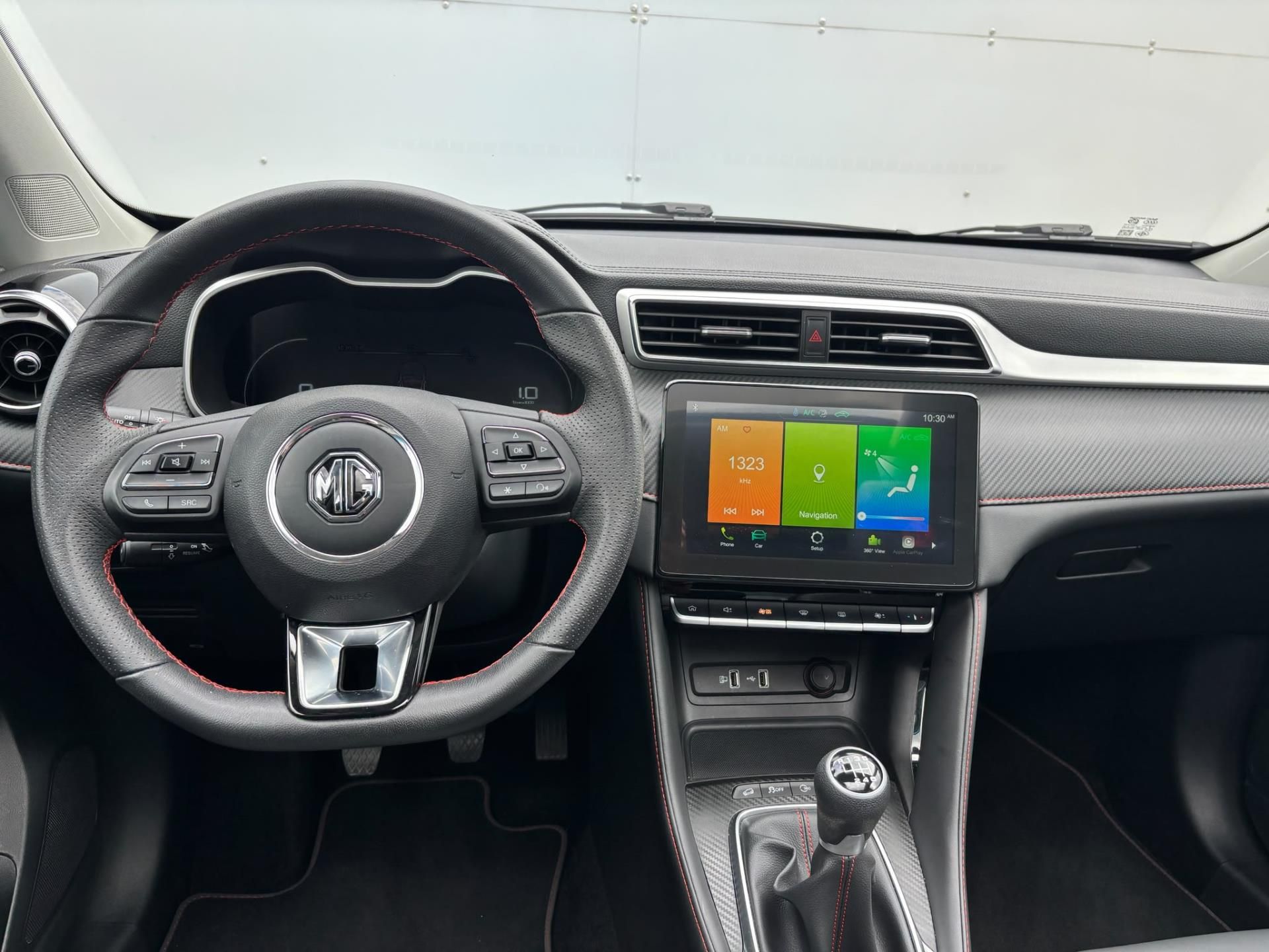 MG ZS, 1.0 TGI 82 kW Elegance - fotka 5