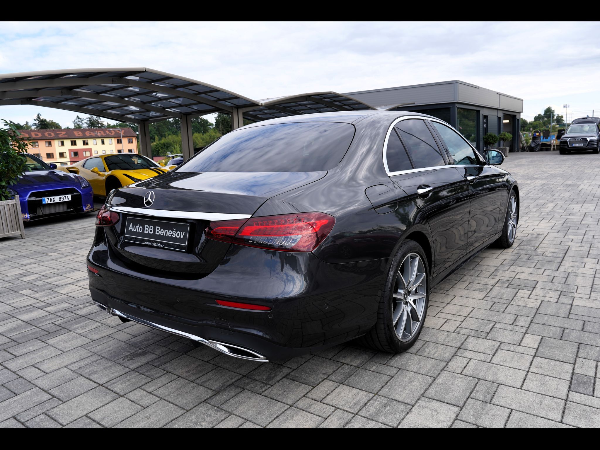 Mercedes-Benz Třídy E, E 200 4Matic AMG/LED/360/ČR - fotka 6