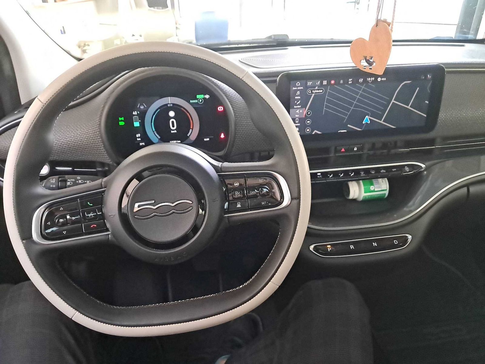 Fiat 500E, 42 kWh, SoH 91%, Automat - fotka 3