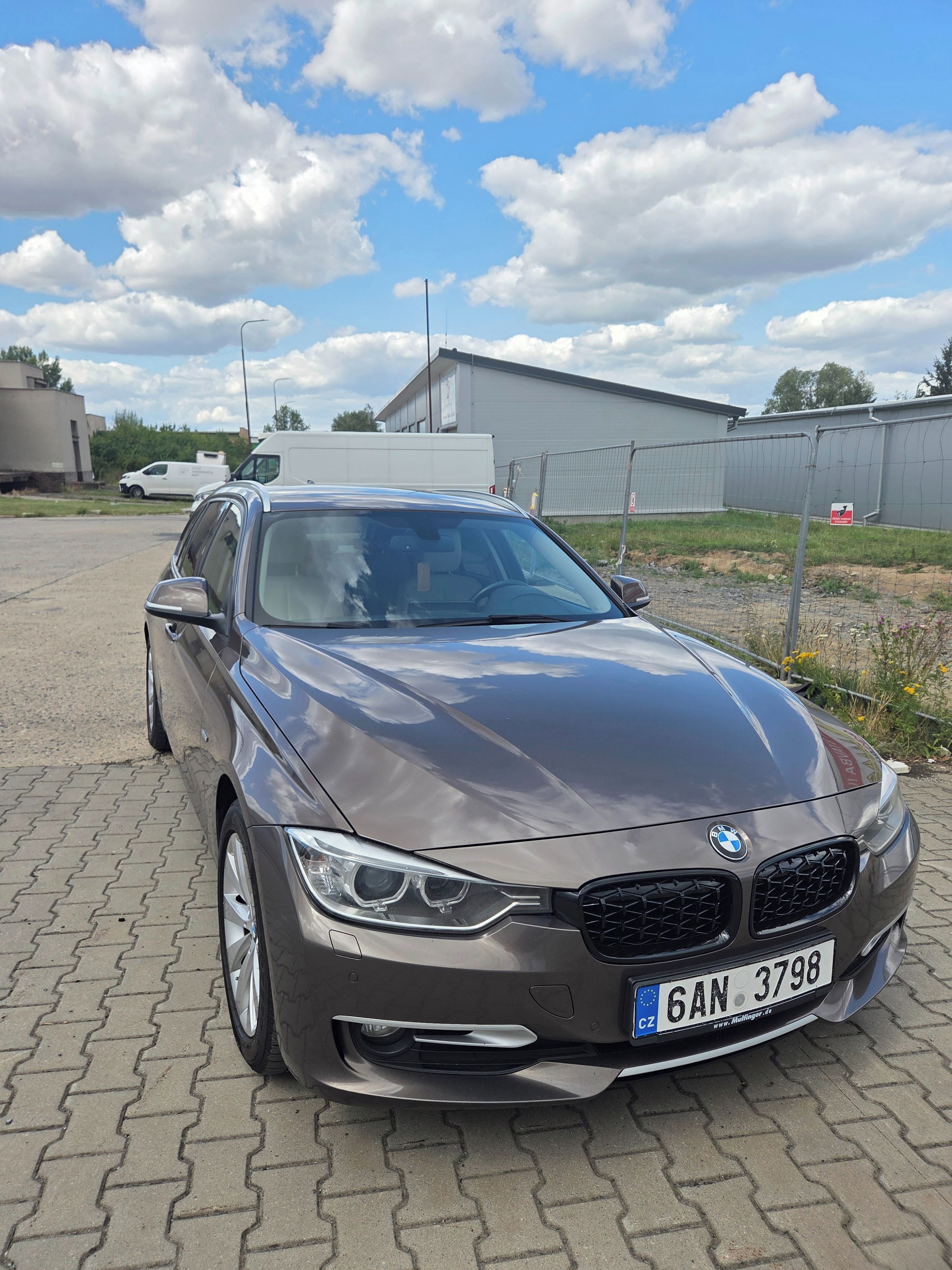 BMW Řada 3, 2.0 TDI - fotka 2