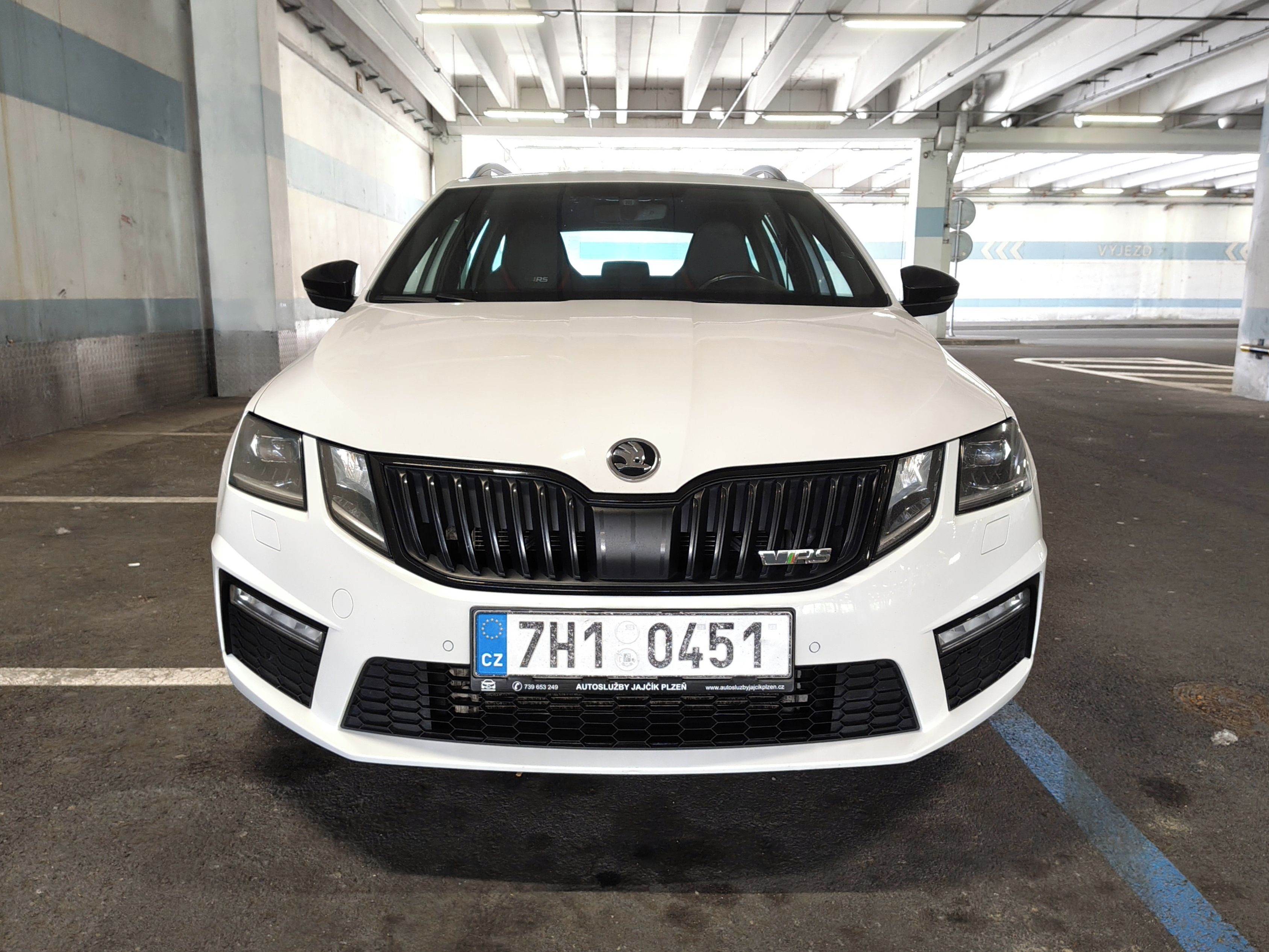 Škoda Octavia, RS 180kW NOVÁ V ČR,1.MAJITEL - fotka 2