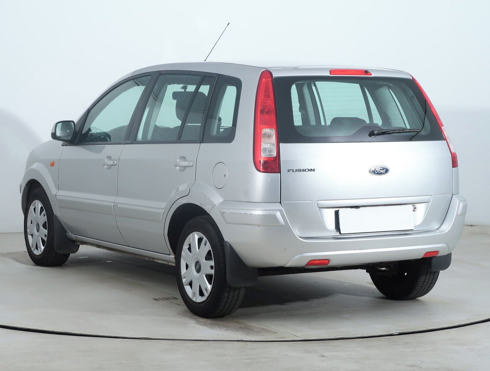 Ford Fusion, 1.4, ČR,1.maj - fotka 4
