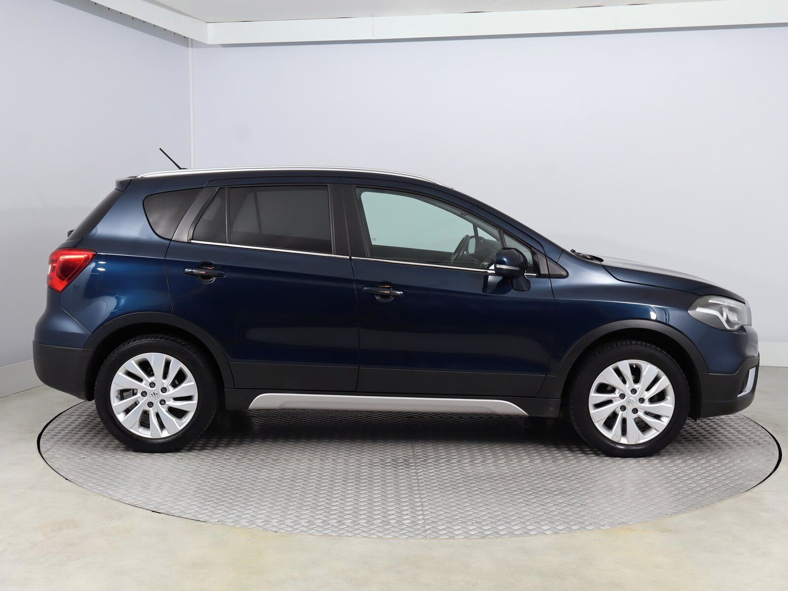 Suzuki SX4 S-Cross, 1.4 BoosterJet, 4X4 - fotka 6