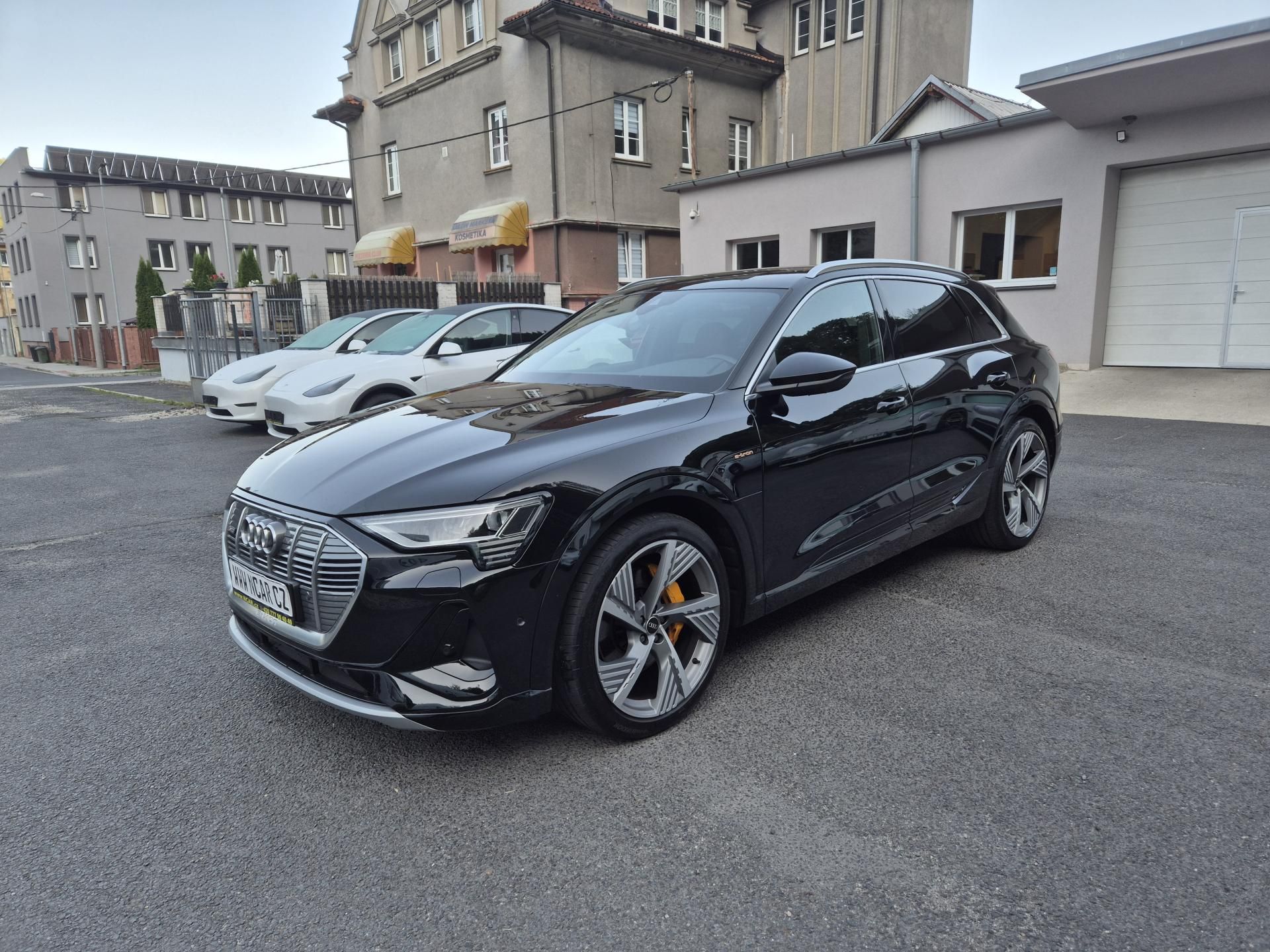 Audi e-tron, 55 QUATTRO 300kw S LINE SOH97% - fotka 2