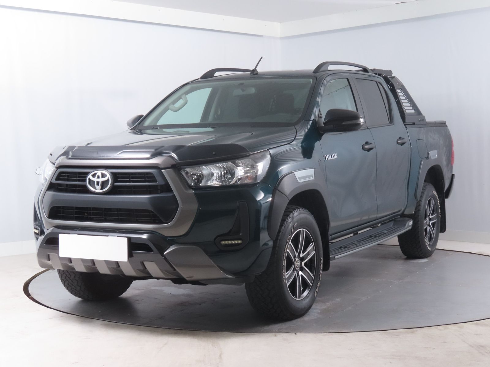 Toyota Hilux, 2.4 D-4D, 4X4, Serv.kniha - fotka 3