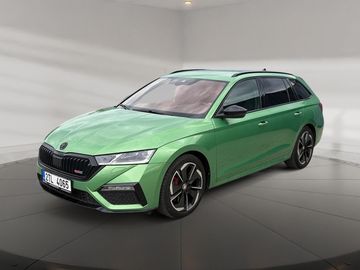 RS 2.0TSI 180kW DSG TAŽNÉ CZ
