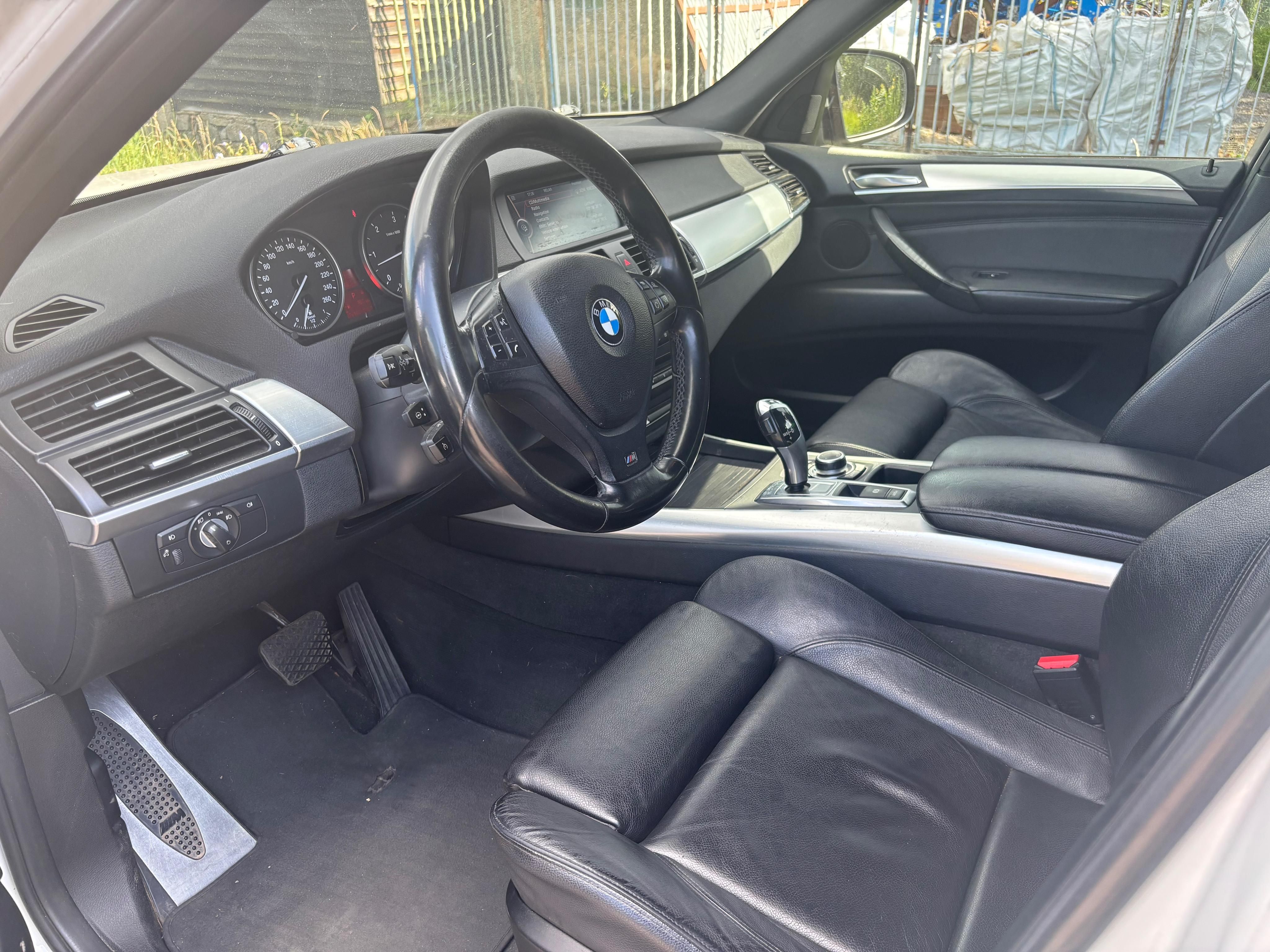 BMW X5 - fotka 6