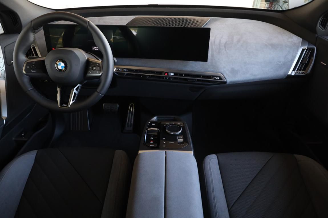 BMW iX, xDrive45 - fotka 5