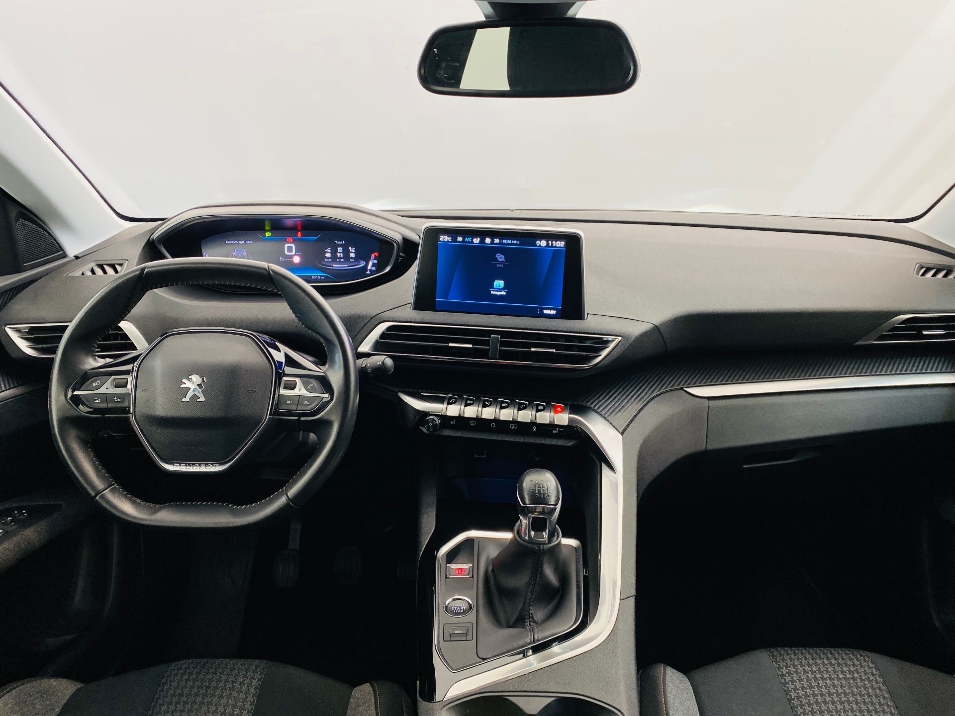 Peugeot 3008, 1.2 PureTech 96 kW - fotka 6