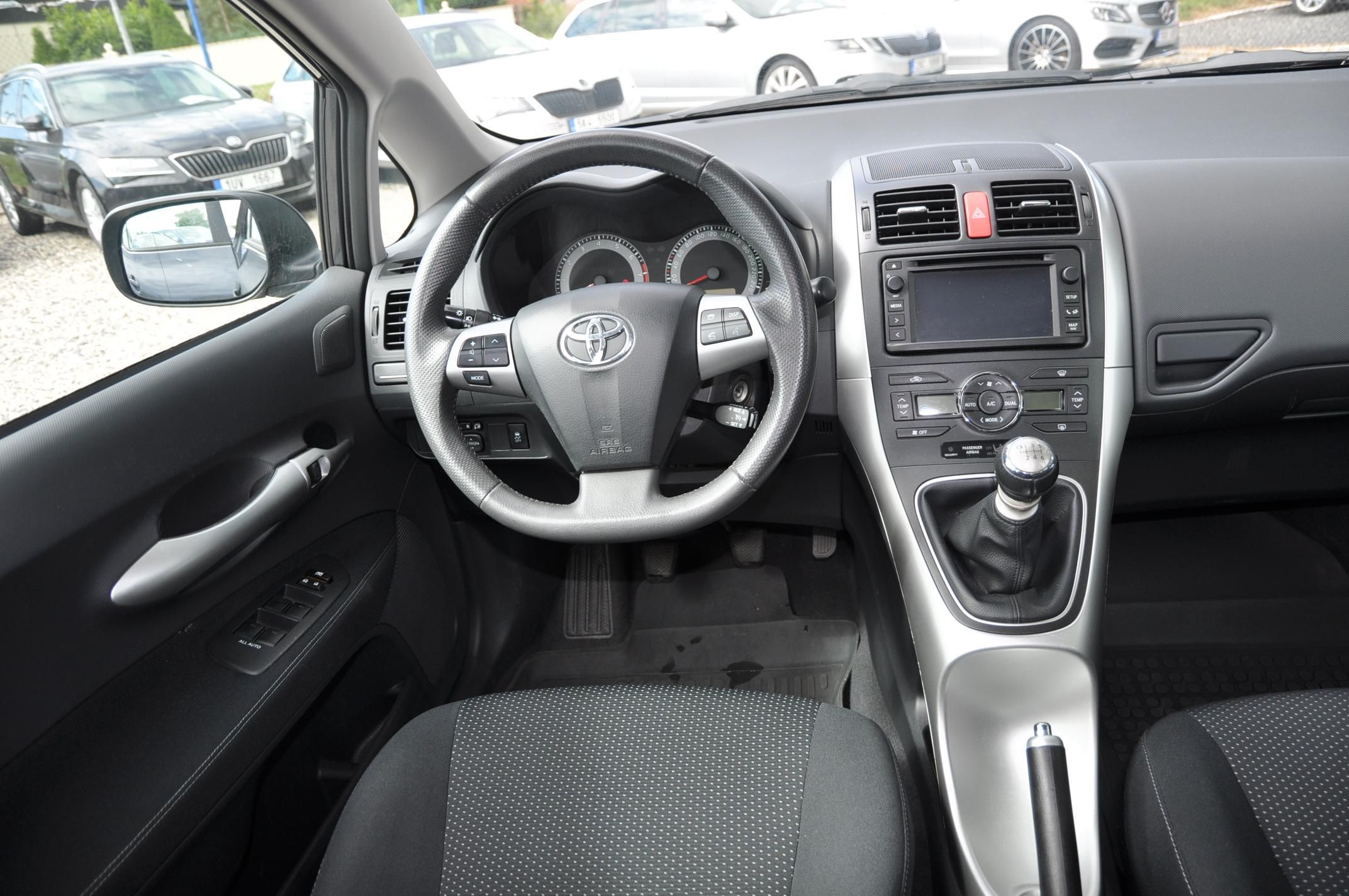 Toyota Auris, 1.6 Valvematic 97kW - fotka 5
