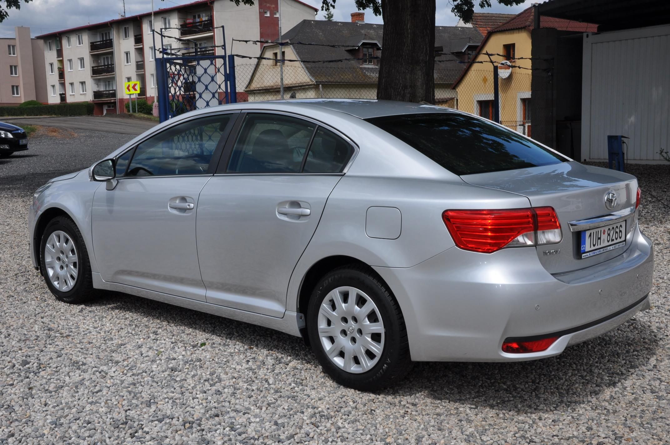 Toyota Avensis, 1.8 Valvematic A/T Kůže - fotka 4
