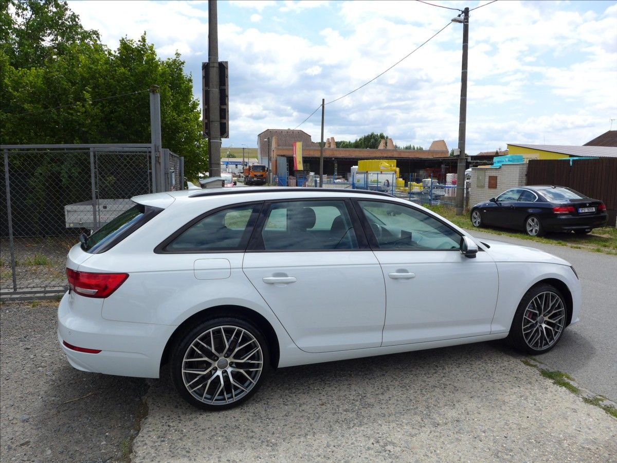 Audi A4, 2,0 TDI  140KW, NAVI, VÝHŘEV - fotka 5