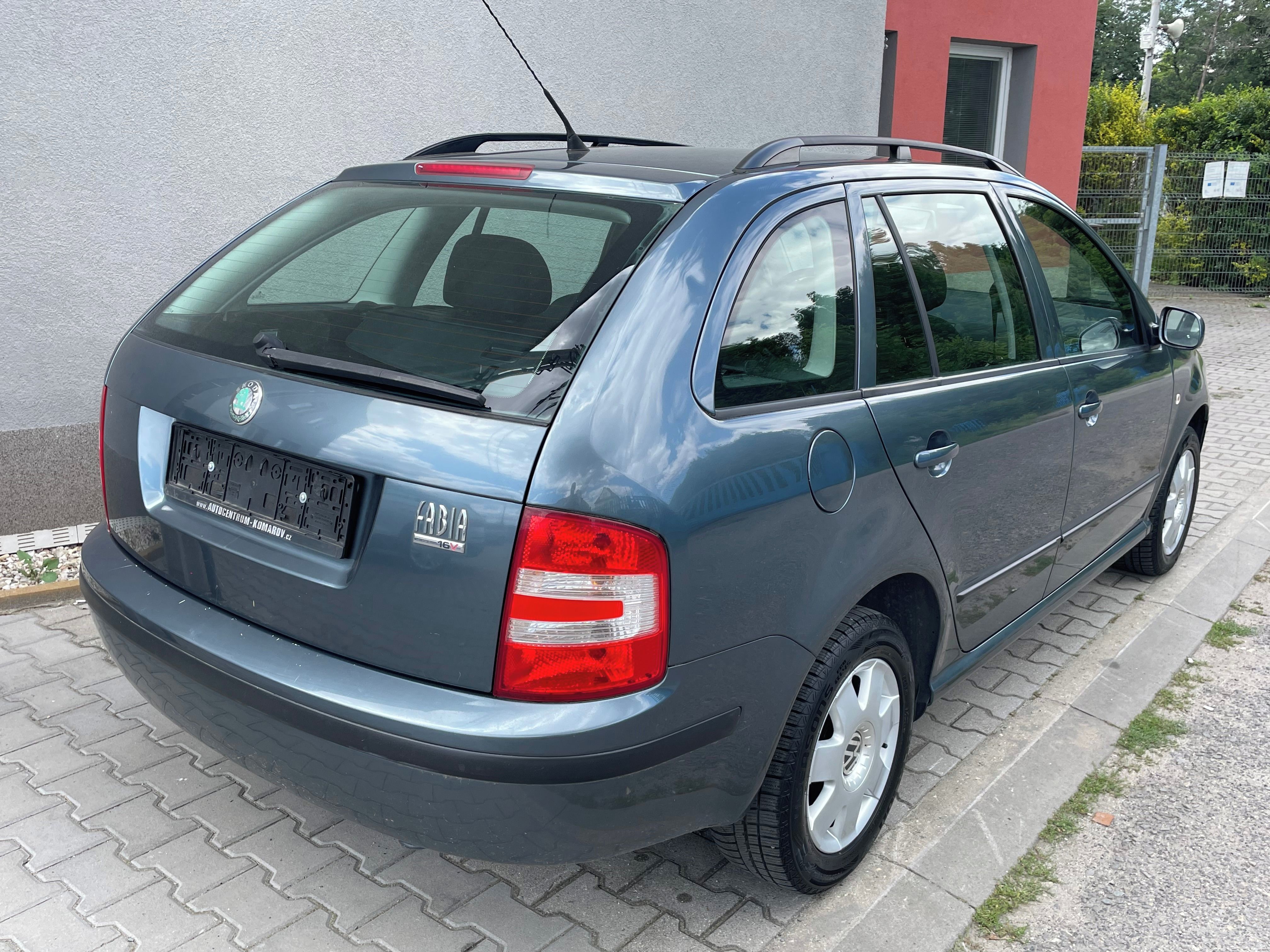 Škoda Fabia, 1.4 16V 59 kW Klimatizace - fotka 5