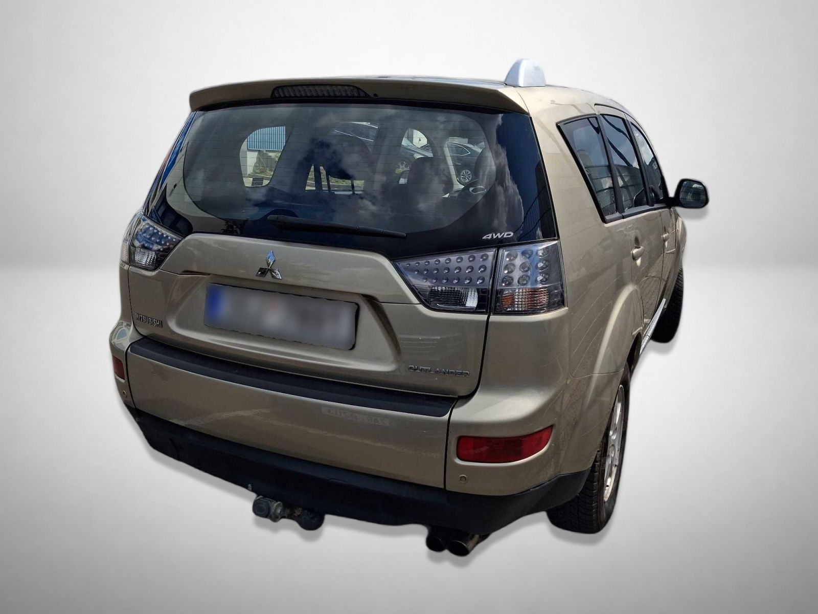 Mitsubishi Outlander, 2.2 DI-D, 4X4, 7 míst, Tažné - fotka 2