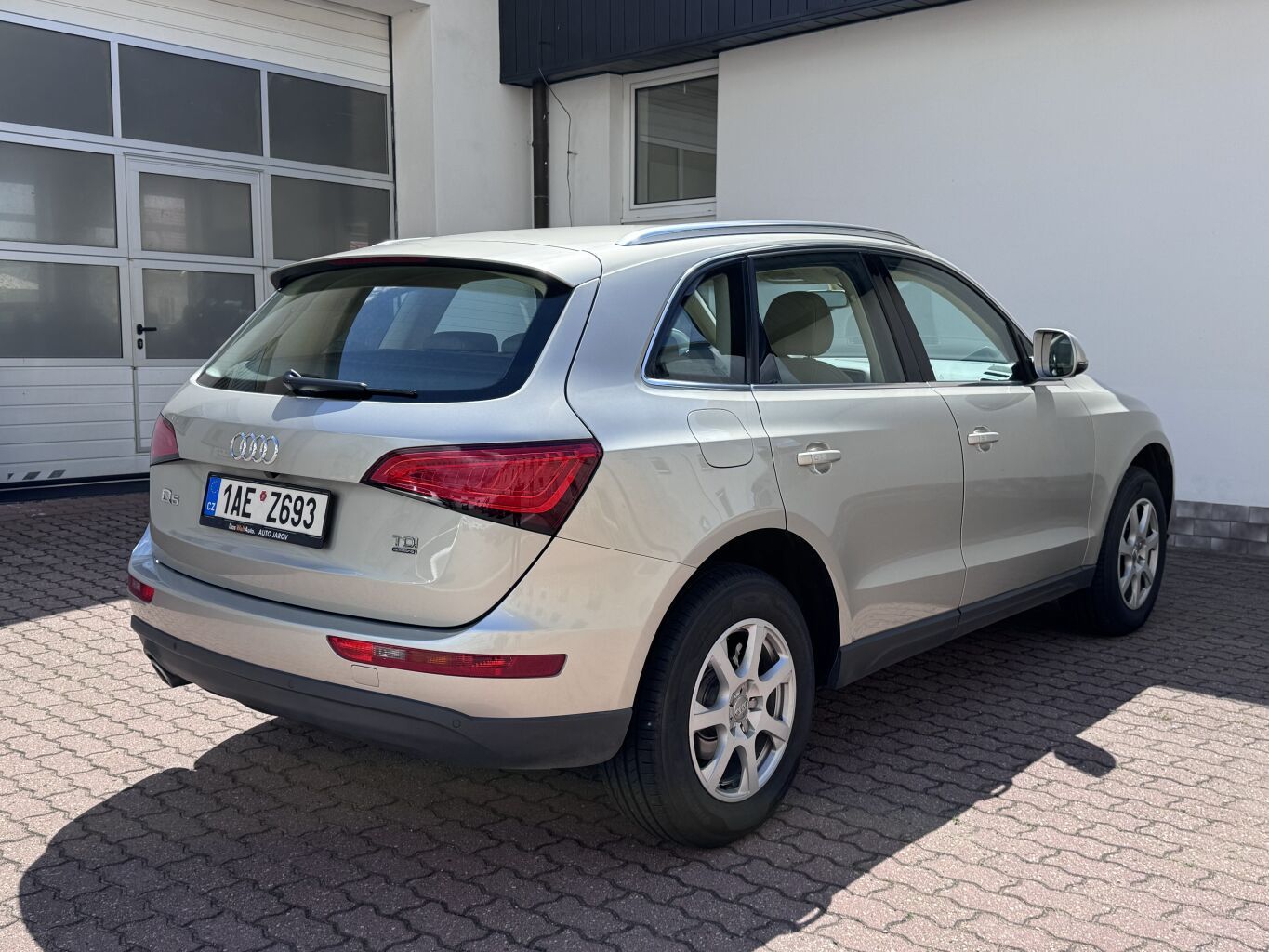 Audi Q5, 2.0 TDI quattro S tronic - fotka 3