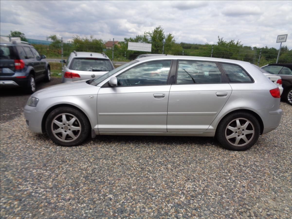Audi A3, 2,0 Automat  Sportback - fotka 3