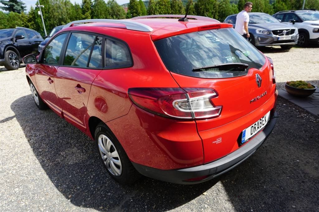 Renault Mégane, 2, MAJITEL NOVÉ V ČR - fotka 4