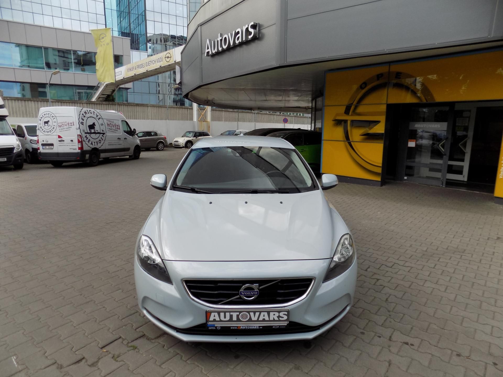 Volvo V40, 2.0 16V - fotka 2