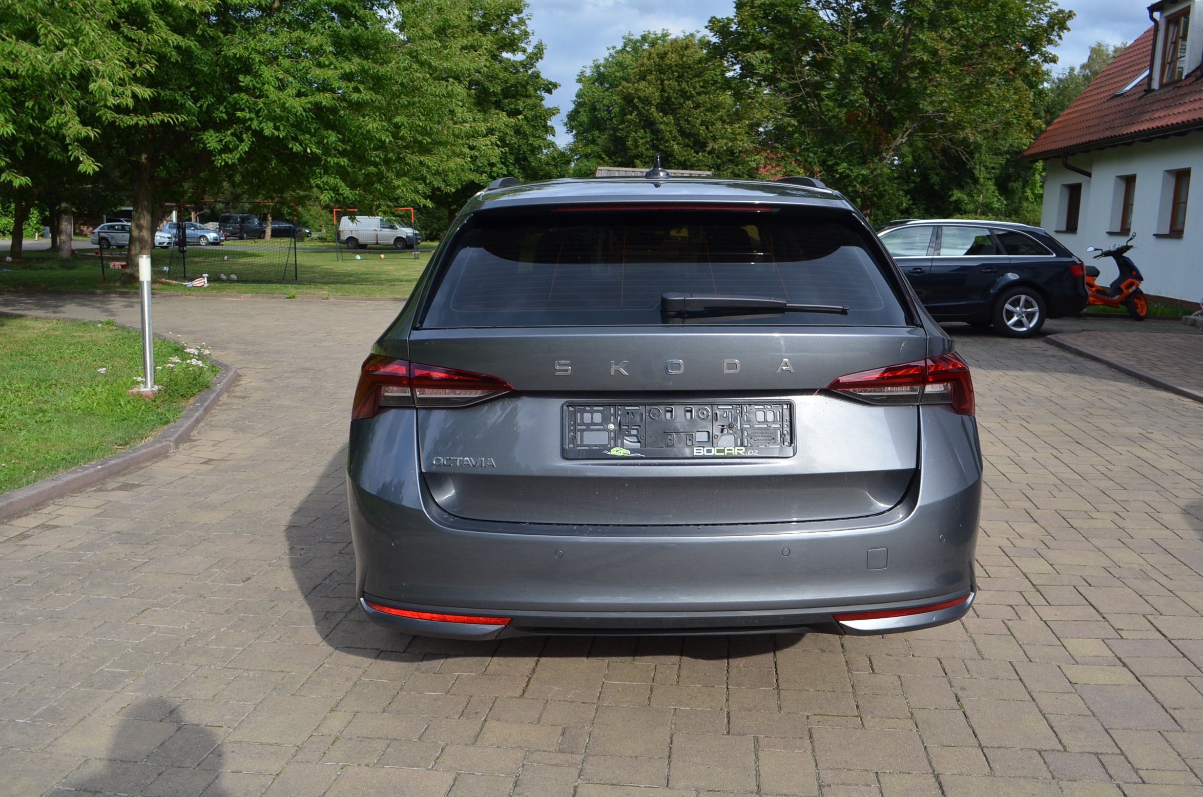 Škoda Octavia, COMBI 1.5TSI*DSG*150PS*15.000K - fotka 4