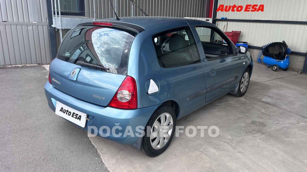 Renault Clio, 1.2i - fotka 2