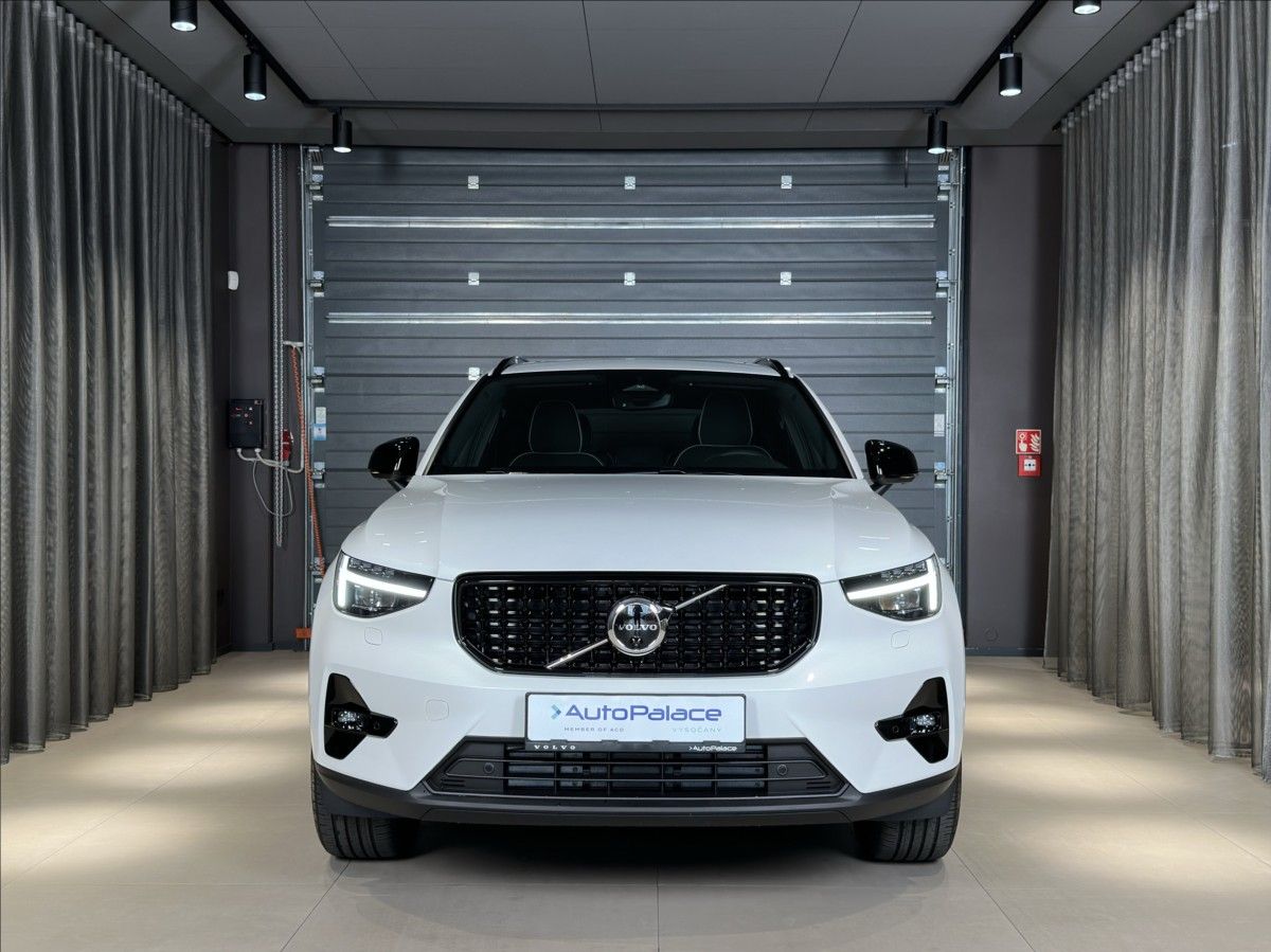 Volvo XC40, 2,0 B4  Ultra - fotka 6