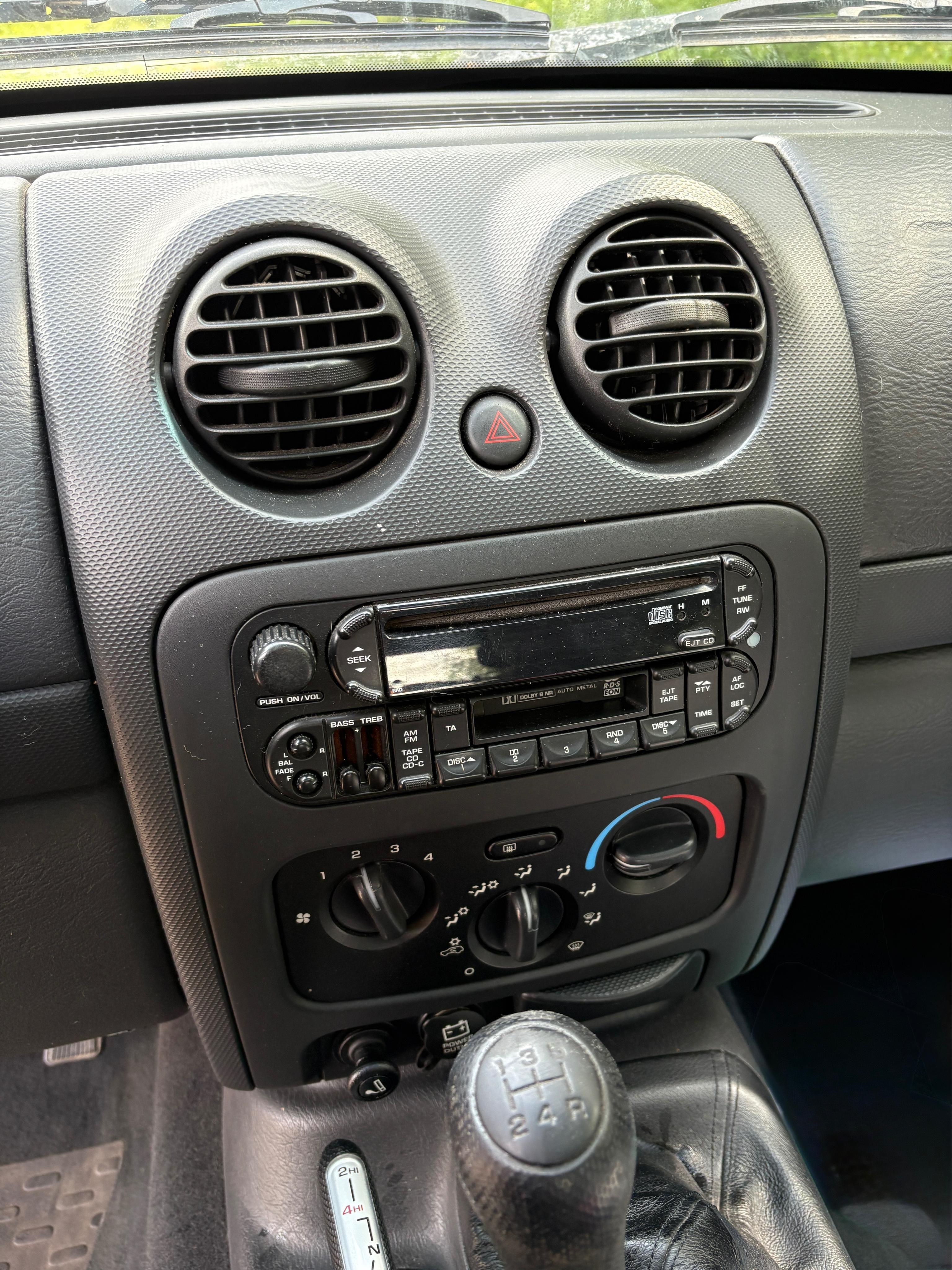 Jeep Cherokee, KJ (Liberty) 2.5 CRD 105 kW - fotka 6