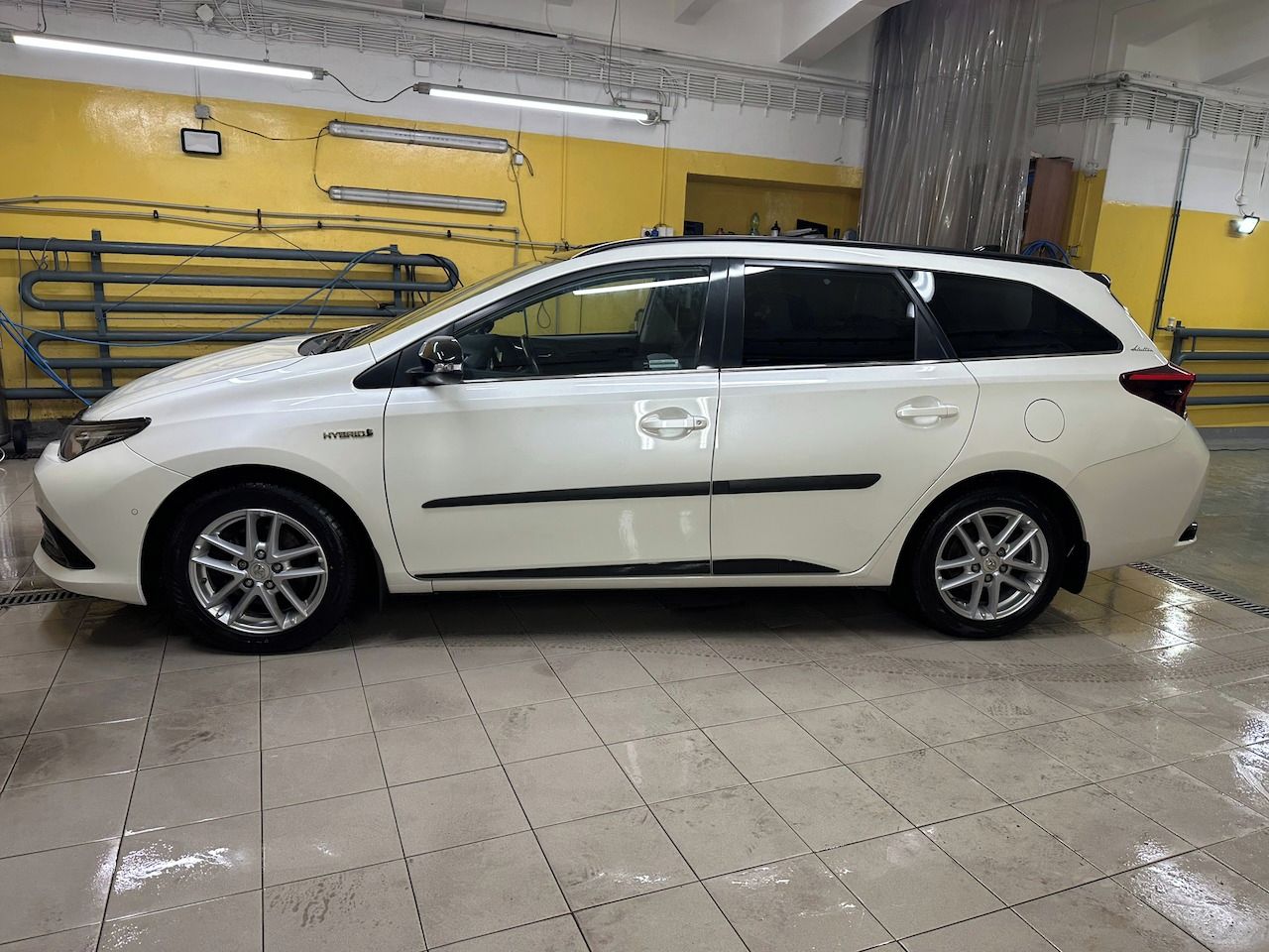 Toyota Auris, 1.8 Hybrid Selection - fotka 4