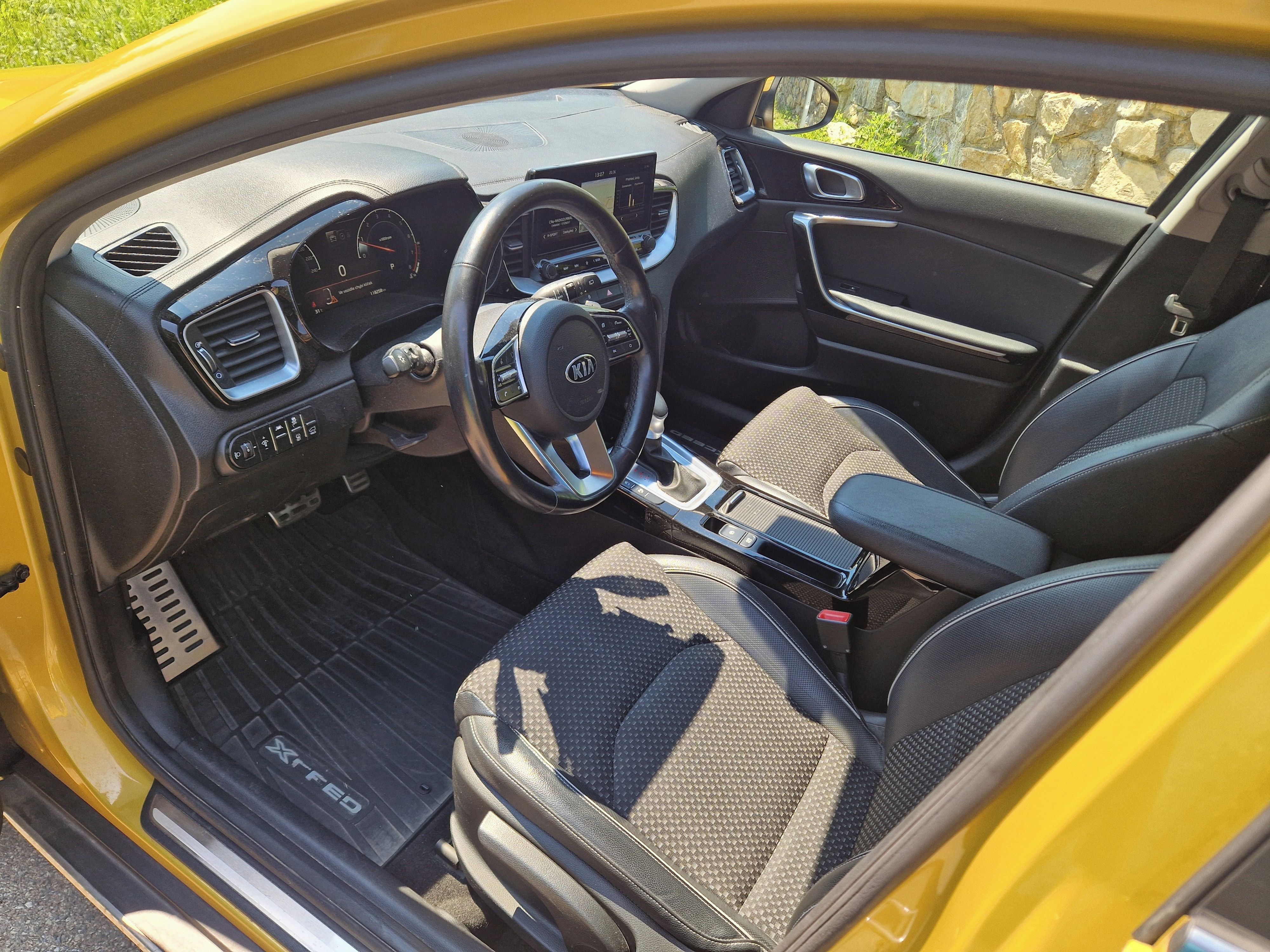 Kia XCee´d, 1,4 T-GDI AUTOMAT, TOV.ZÁRUKA - fotka 2