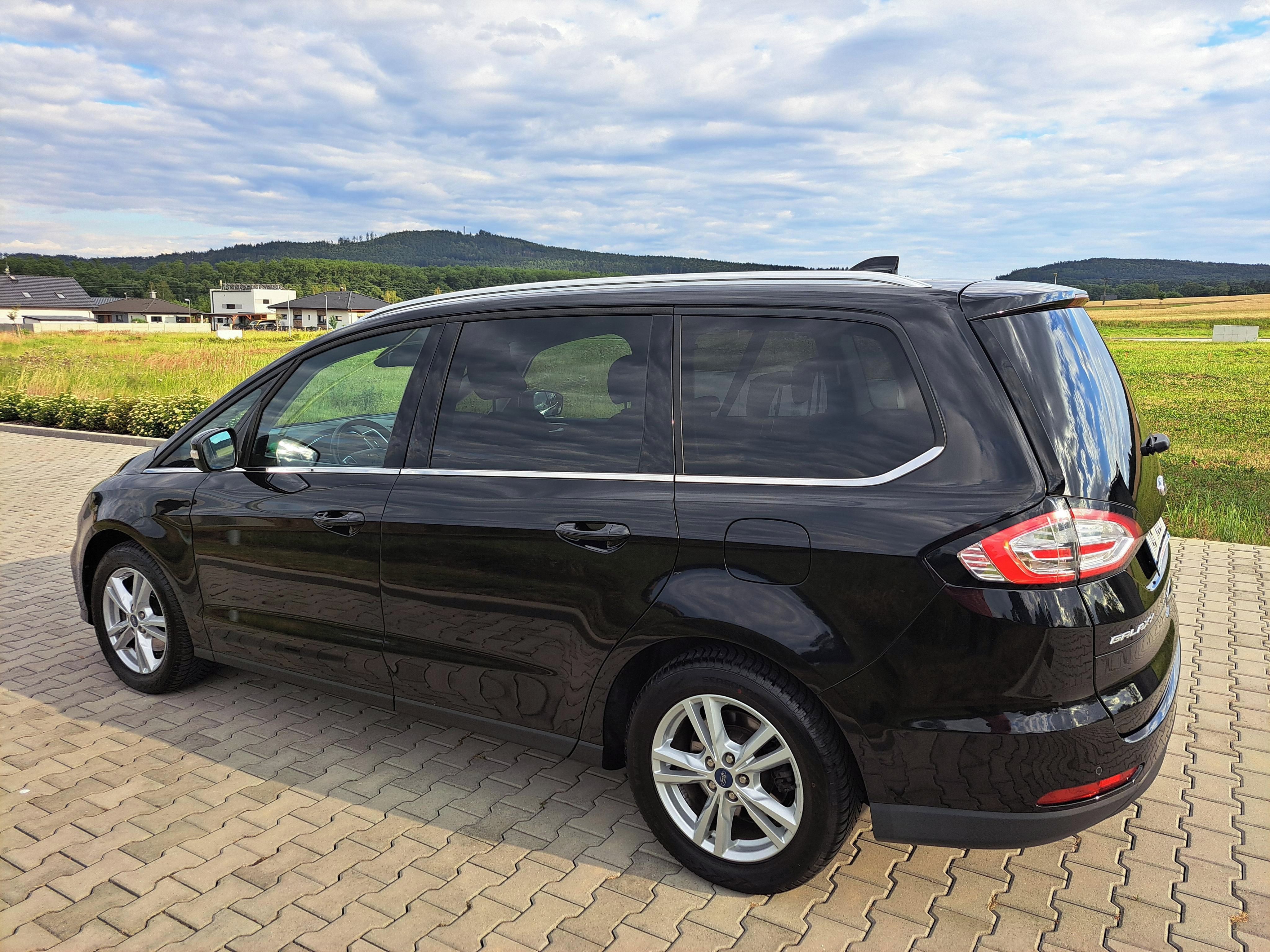 Ford Galaxy, 2,0 TDi, Titanium - fotka 3