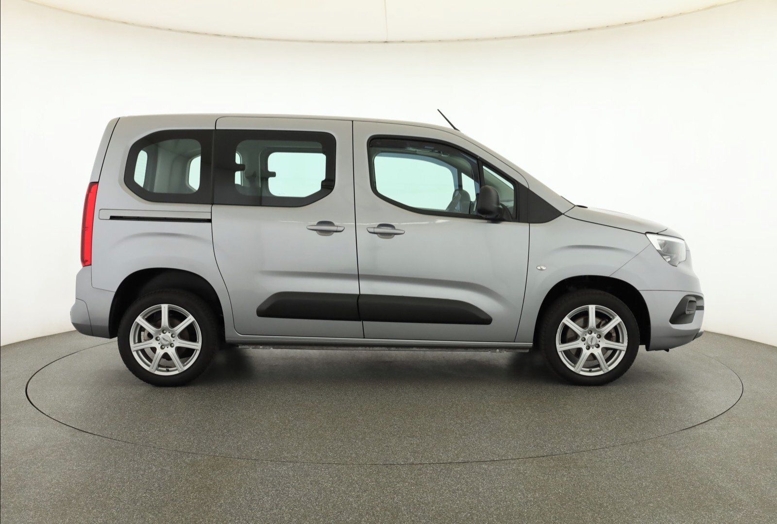 Opel Combo, 1.2 Turbo, Edition, 5Míst - fotka 6