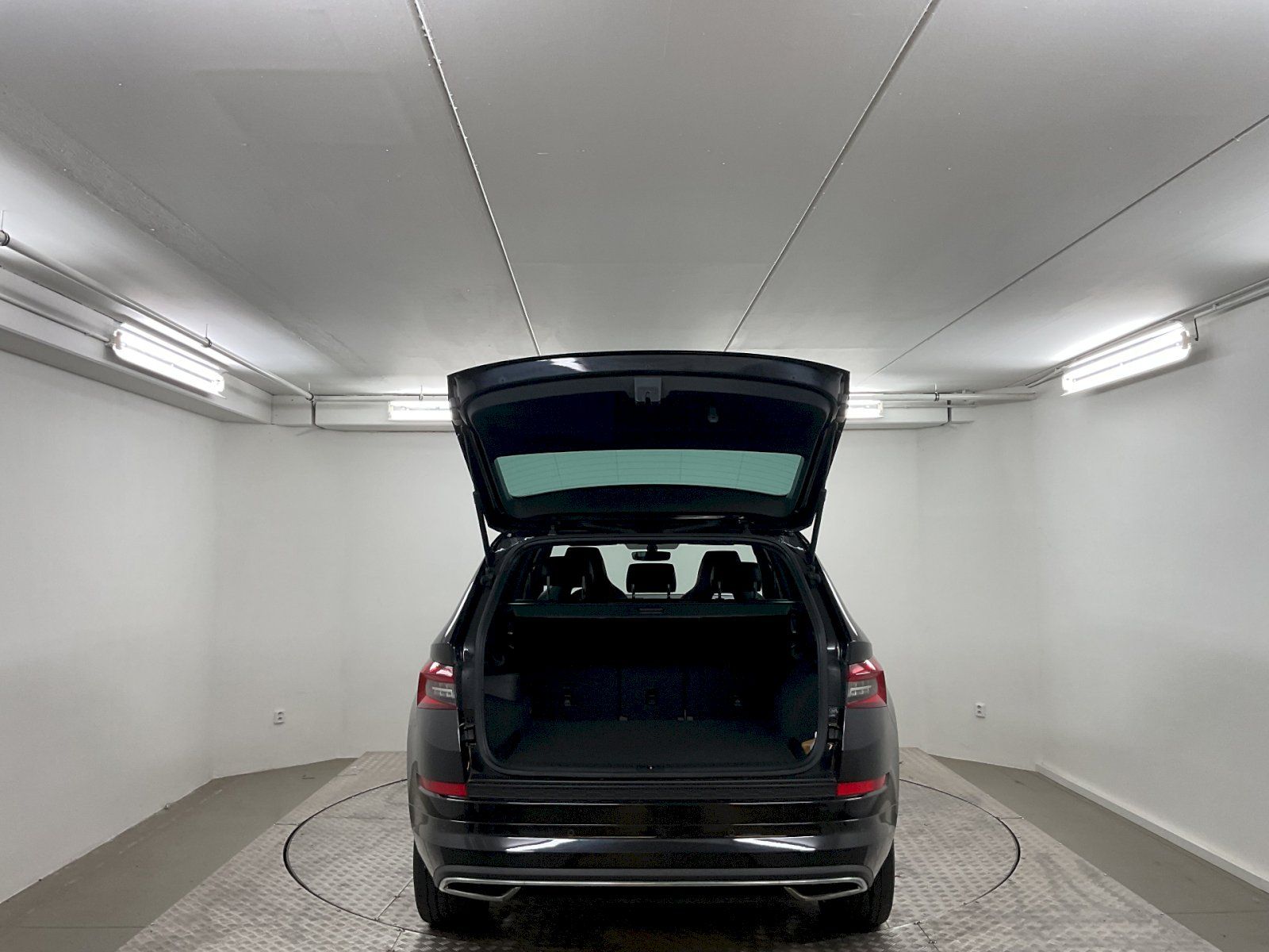 Škoda Kodiaq, 2.0 TSI 140 kW Sportline 4x4 D - fotka 6