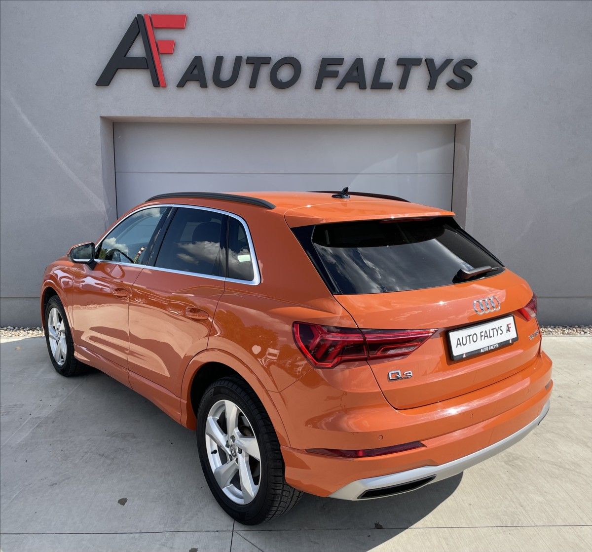 Audi Q3, 35TFSI 110KW AUTOMAT,ČR. - fotka 5