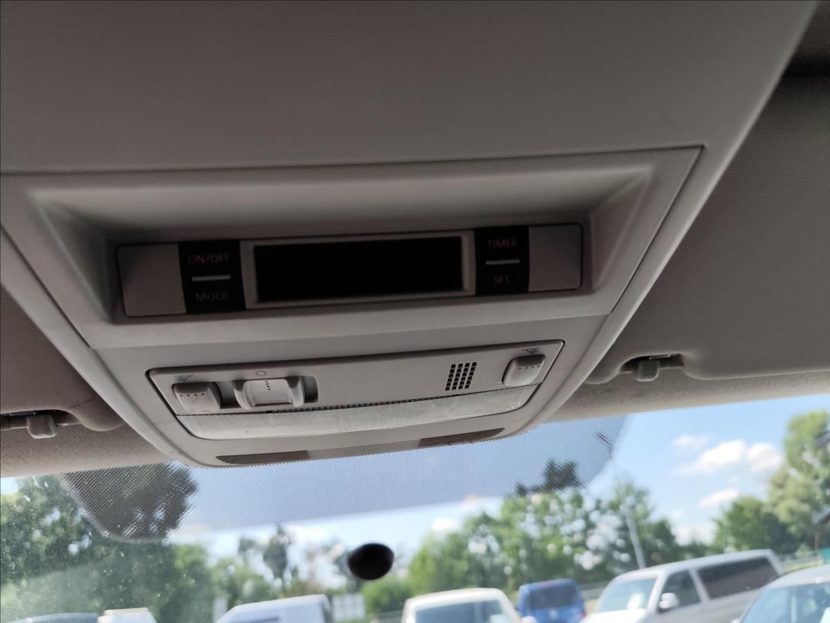 Volkswagen Transporter, 2.0TDI 84KW L2 AC+WEBA ROZVODY - fotka 5