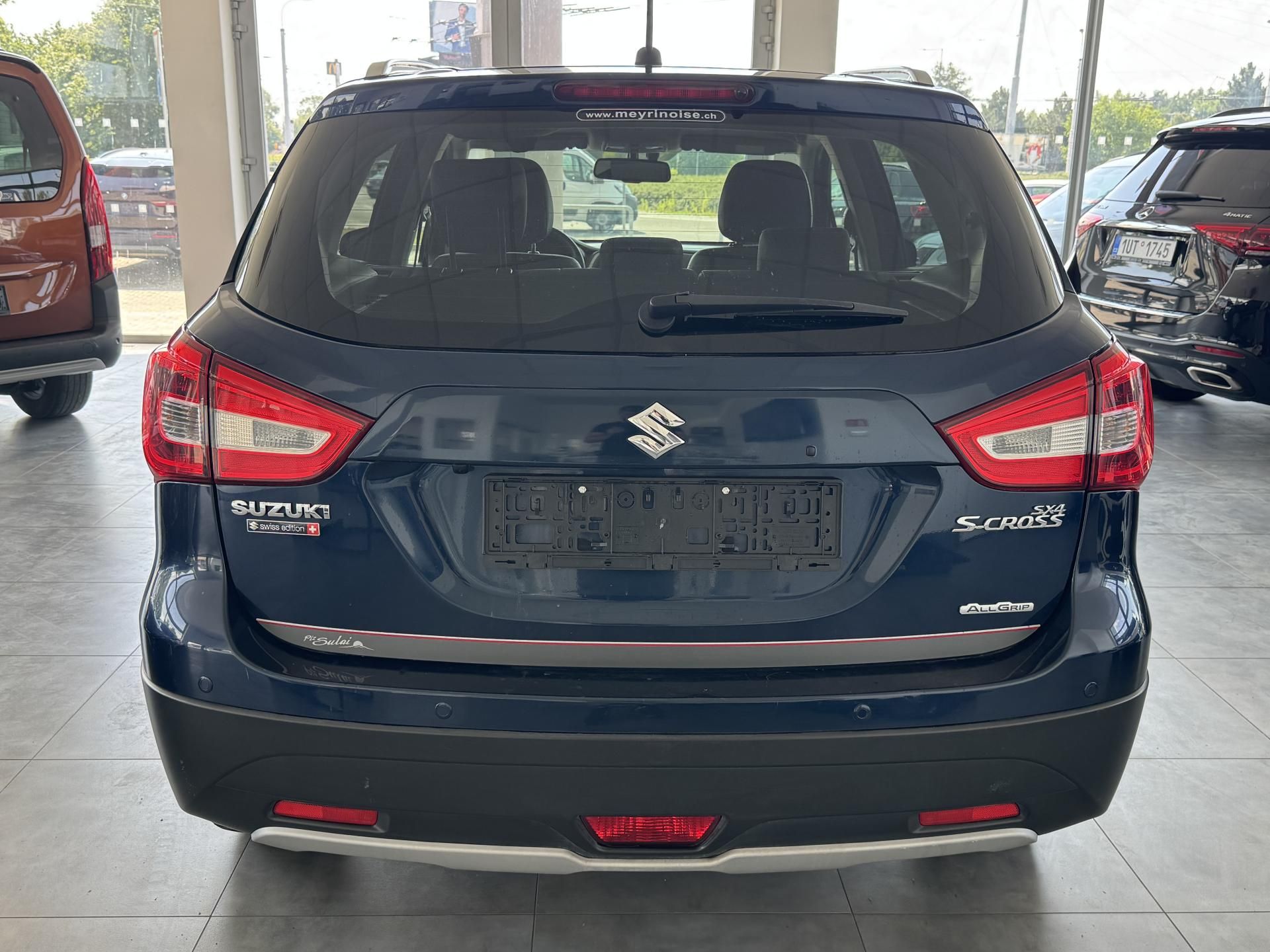 Suzuki SX4 S-Cross, 1,4T 4x4 PizSulai Navigace - fotka 5