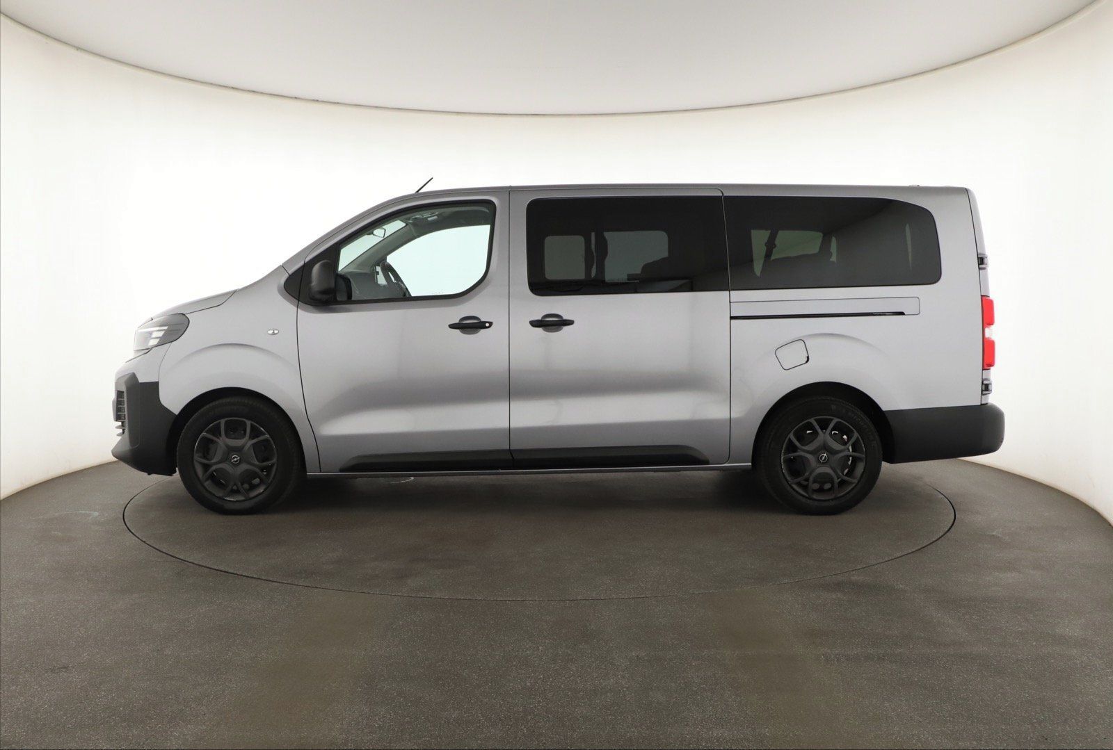 Opel Vivaro, 2.0 CDTI, Combi, 9 míst, L - fotka 3
