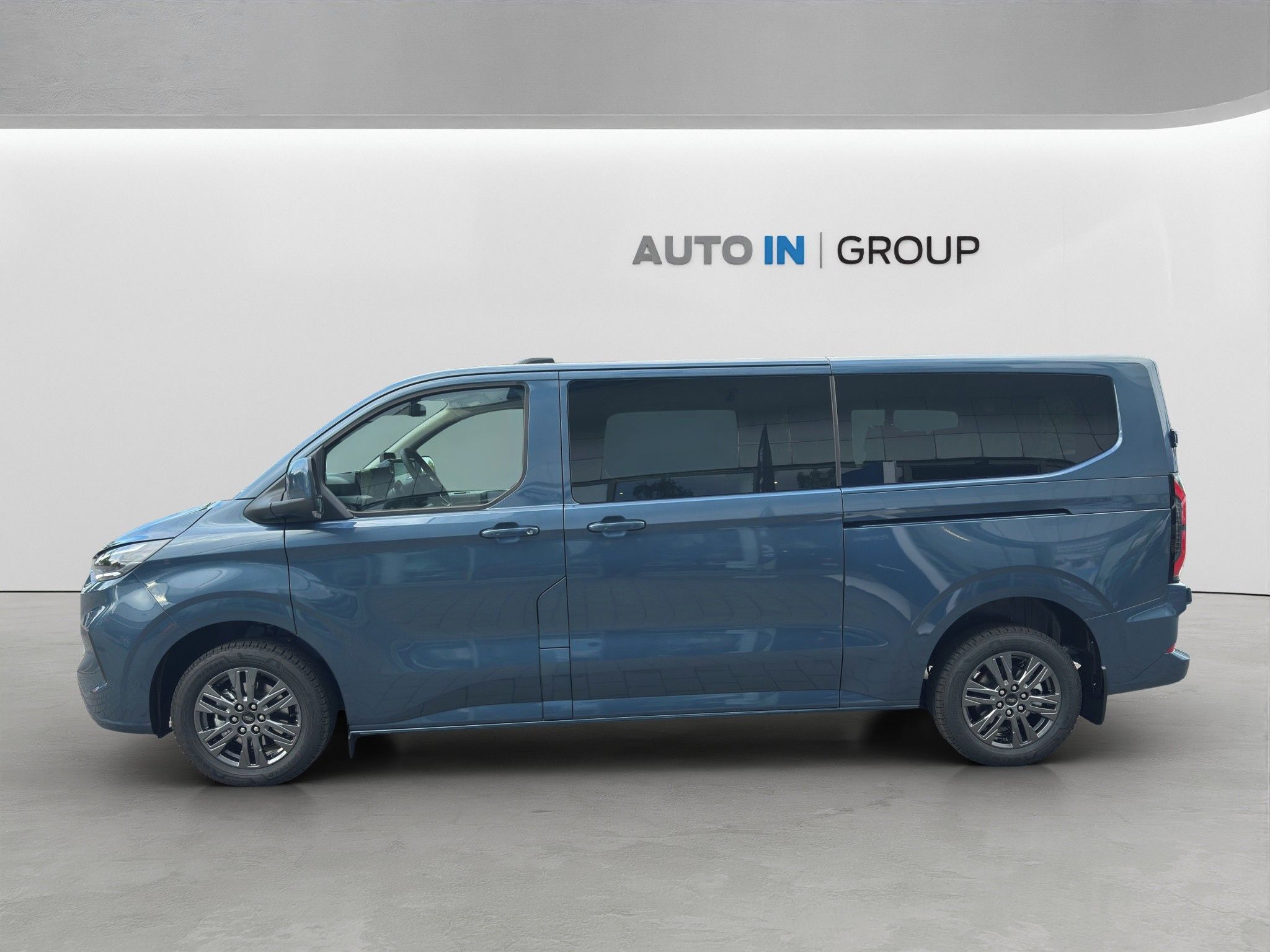Ford Transit Custom, kombi 2.0 TDI L2 Limited 100kW - fotka 6