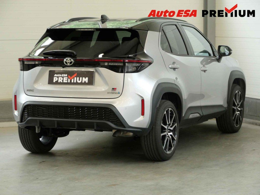 Toyota Yaris Cross, 1.5e-CVT,1.maj,ČR,AT,LED - fotka 4
