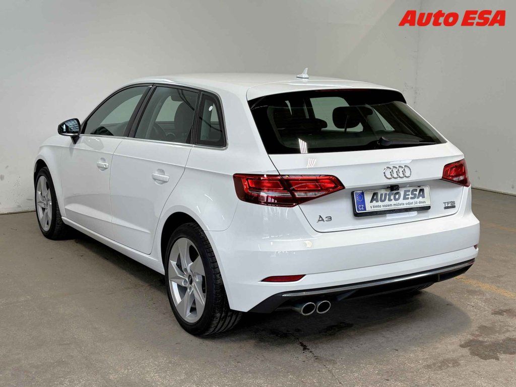Audi A3, 2.0 tfsi - fotka 6