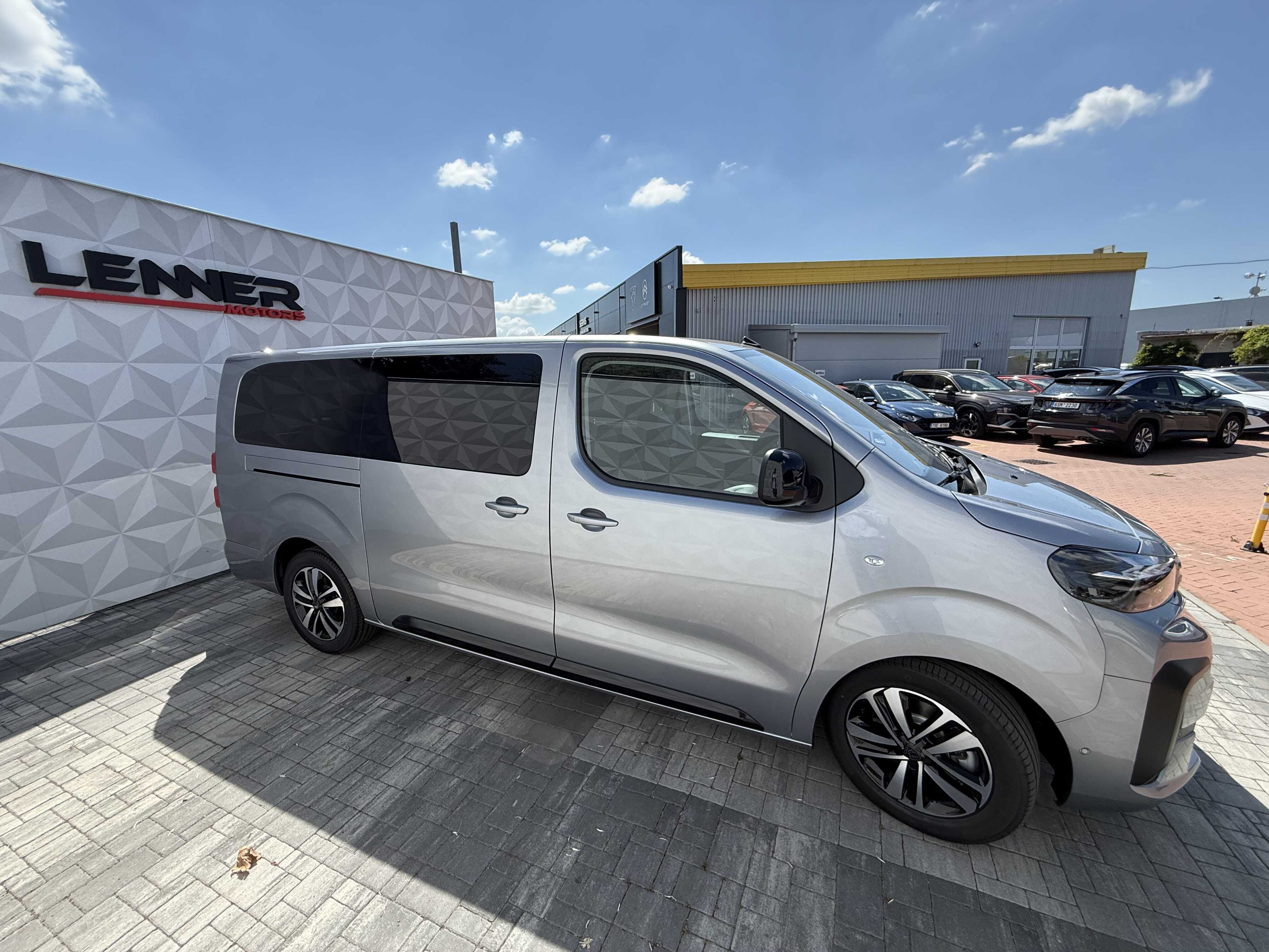 Peugeot Traveller, Allure long 2.2 BlueHDi 180 AT - fotka 4