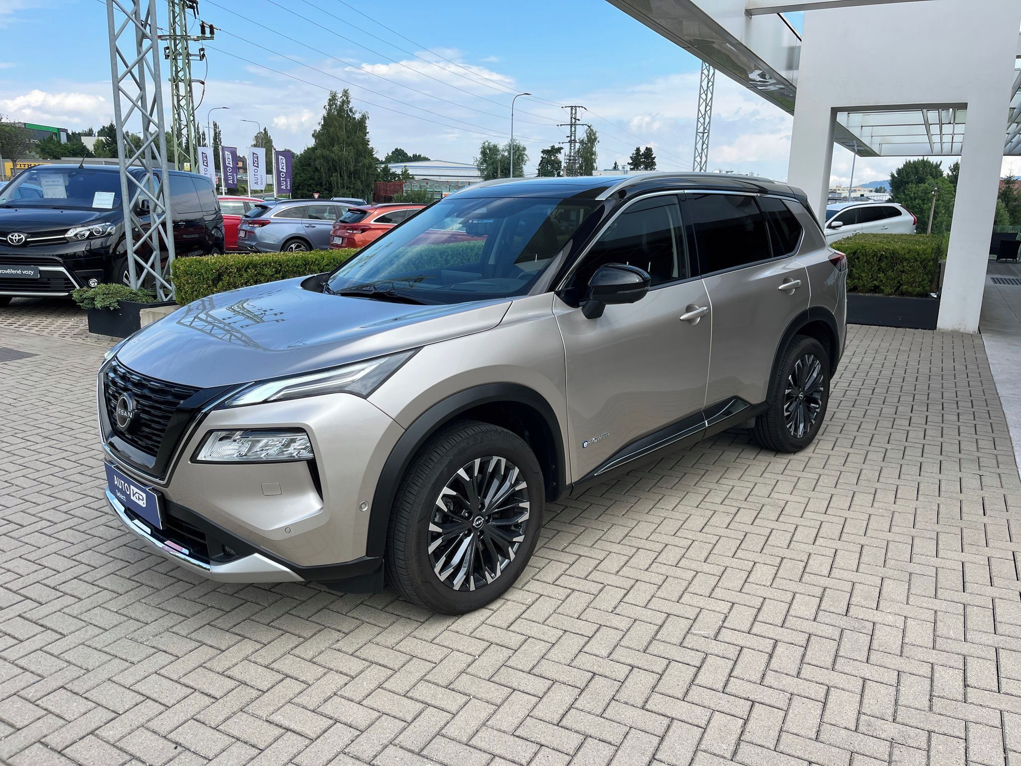 Nissan X-Trail, e-Power 213k e-4orce 4x4 Tekna - fotka 2
