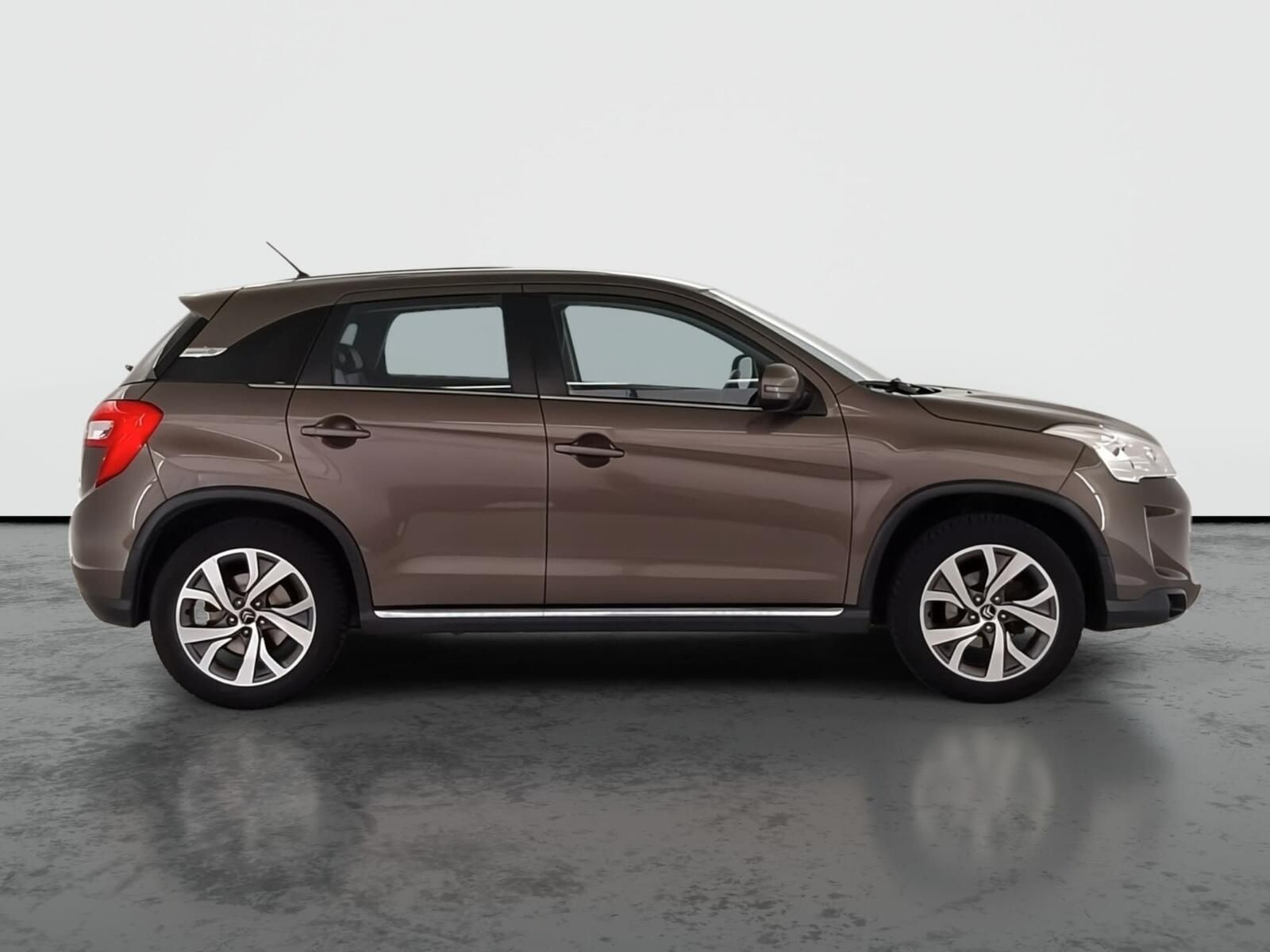 Citroën C4 Aircross, 1.6 HDi, 4X4, ČR,1.maj - fotka 6