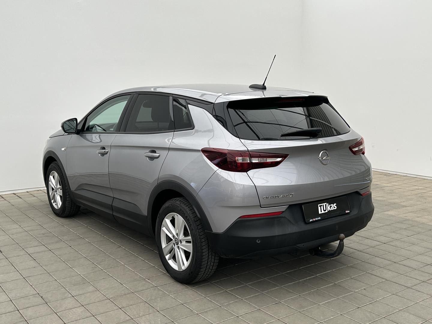 Opel Grandland X, 1.2TURBO 96kW Edition - fotka 3