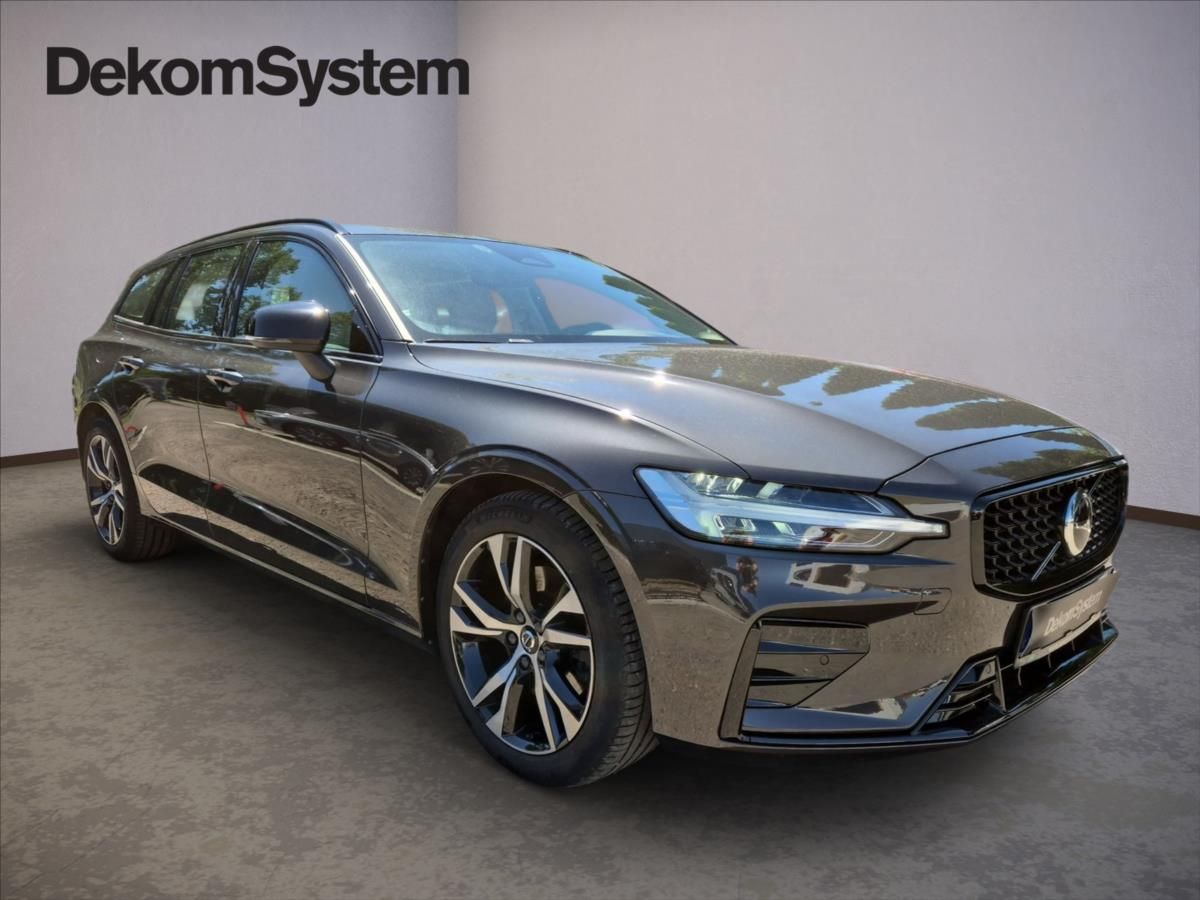 Volvo V60, 2,0 B4 Plus Dark benzin - fotka 2